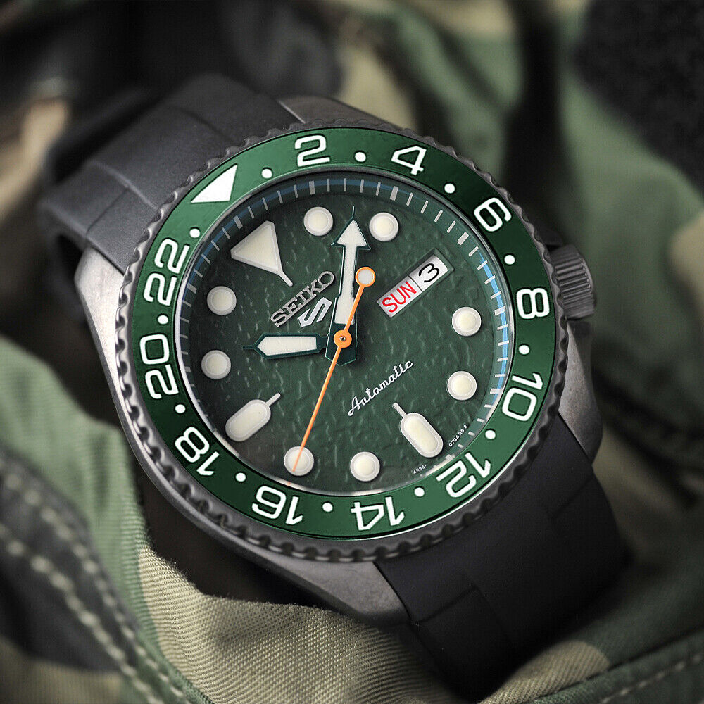 Premium Custom Avocado Watch - Unique Personalized Timepiece for Men & Women - Perfect for Gifts, Fashion Accessories, and Everyday Wear