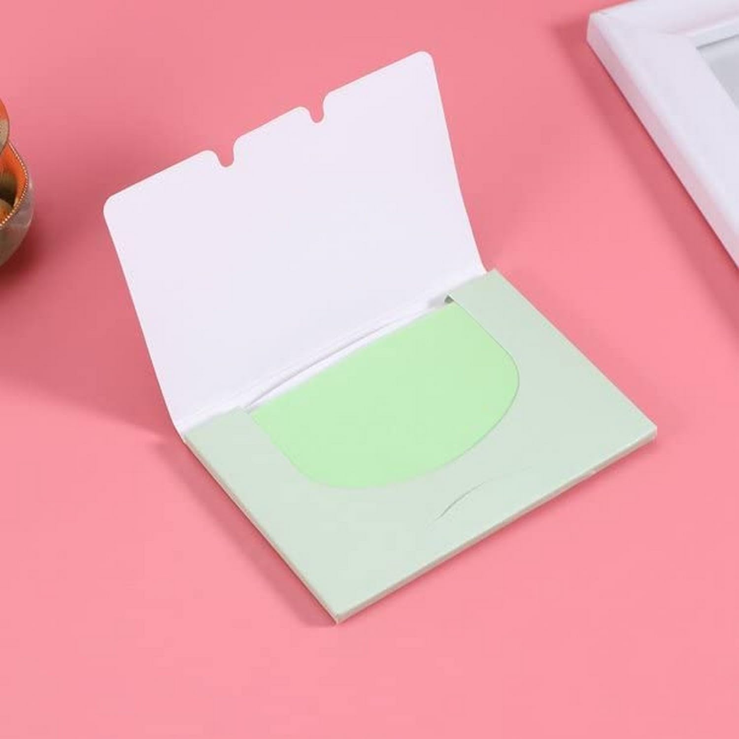 KICHKER Green Tea Infused Oil Absorbing Sheets - 100 Count Premium Facial Blotting Papers for Oily Skin & Acne Prone Skin | Makeup-Friendly Shine Control | Natural Oil Absorbing Sheets for Women & Men | Perfect for On-the-Go, Gym, Travel & Daily Skincare Routine