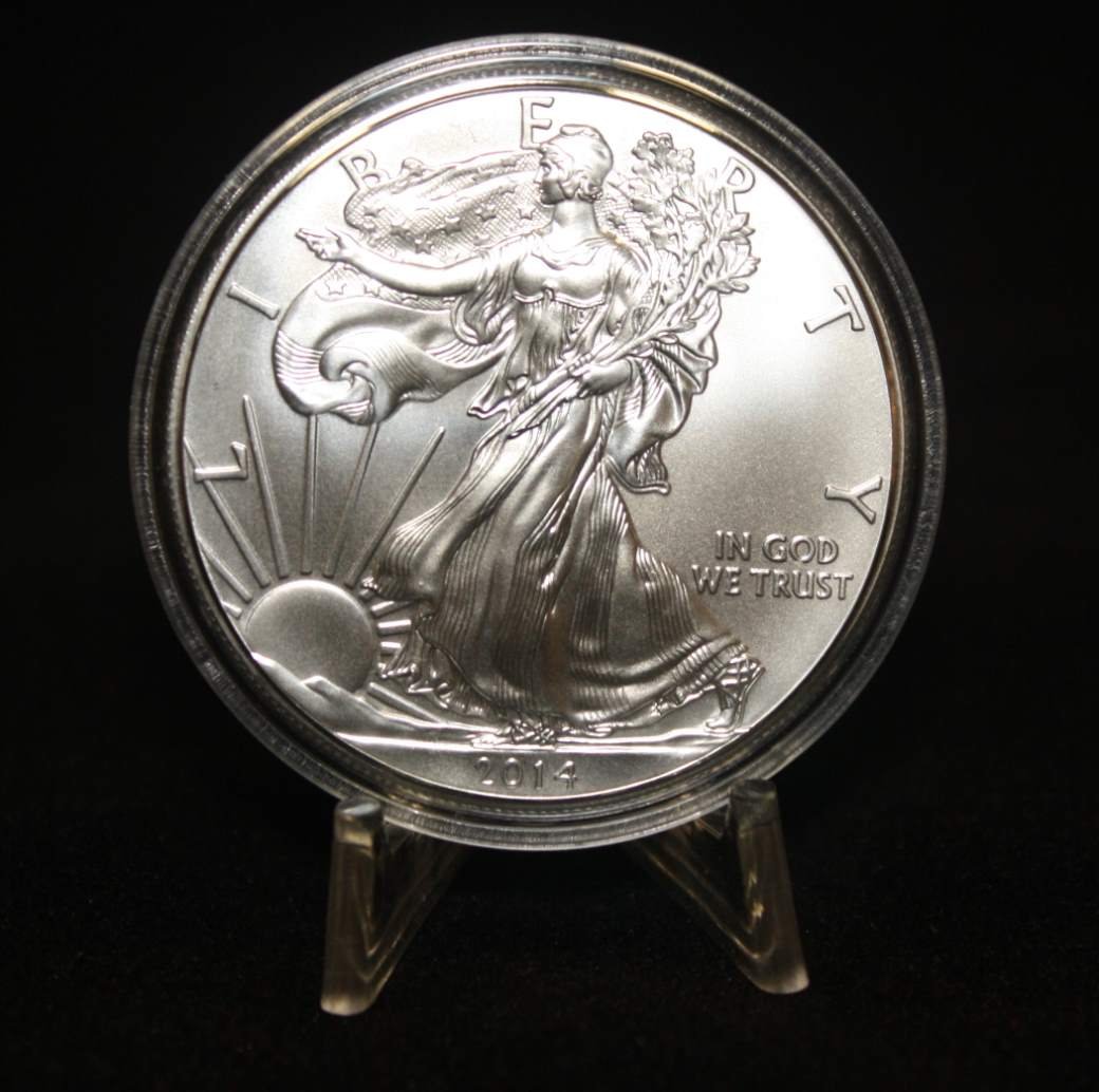 25 Clear Acrylic Display Stands EASEL for Coins, Capsules & Poker Chips Holders by Merrick Mint - Perfect for Collectibles, Casino Nights & Retail Displays