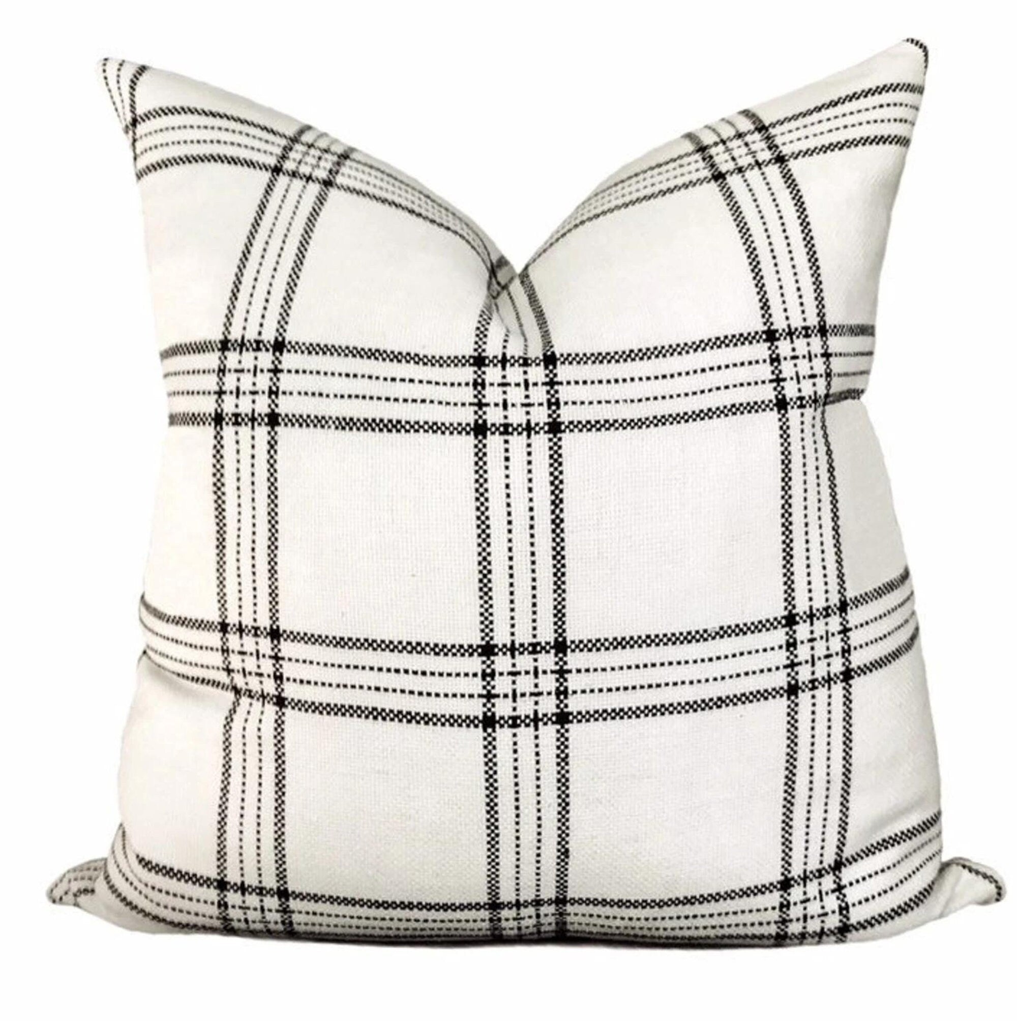 Kufri Dundee Plaid Scarf - Natural and Black Checkered Pattern - Perfect for Winter Fashion, Outdoor Activities, and Casual Wear
