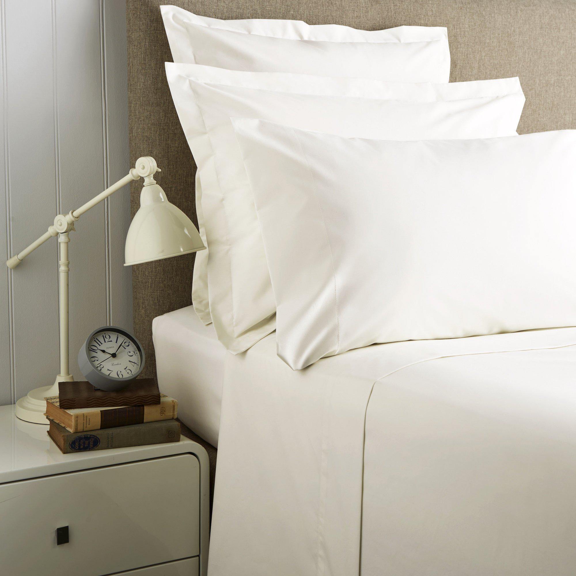 Christy 400 Thread Count Sateen Cotton Fitted Sheet - Ivory Queen Size - Luxury Soft Bedding for Hotel & Home Use