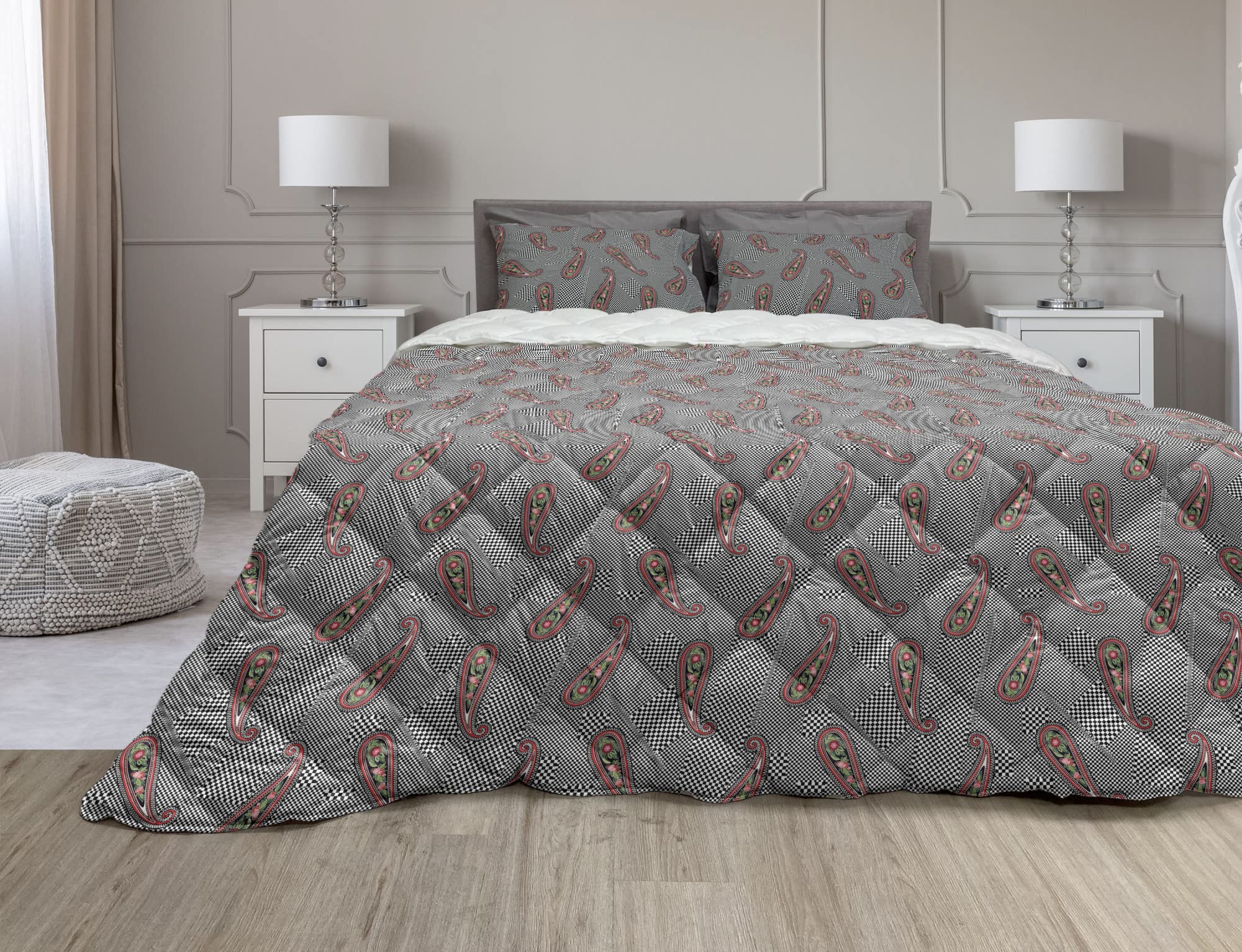 Ambesonne King Size 3-Piece Paisley Comforter Set - Modern Minimalist Chess Print with Persian Boho Leaf Design, Microfiber Filling Duvet Cover & Sham, Black Green Ruby Colors for Bedroom Decor | Perfect for Bohemian, Ethnic & Contemporary Home Styling