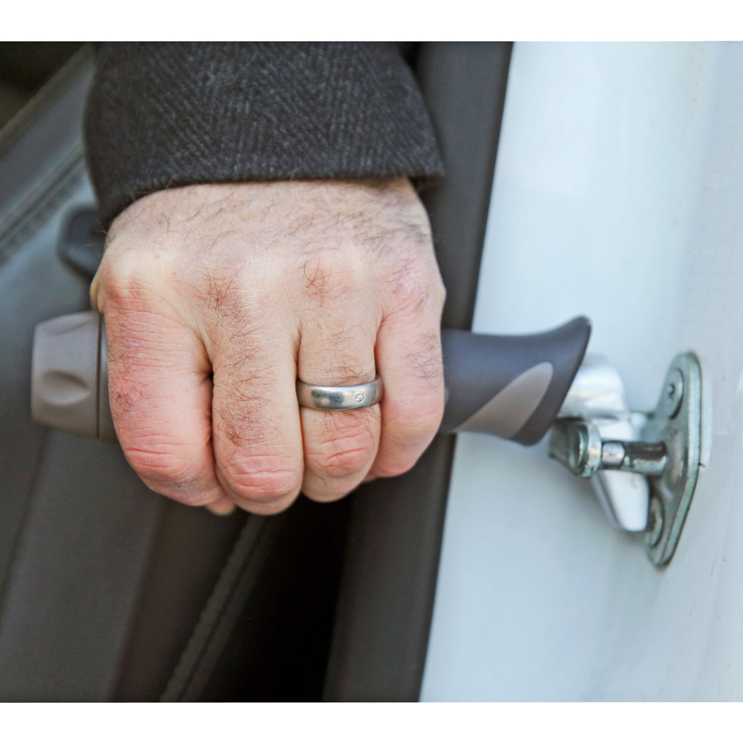 Metro Car Handle Plus - Durable Car Door Handle Assist for Seniors & Disabled - Easy Grip & Pull for Safe Vehicle Entry & Exit