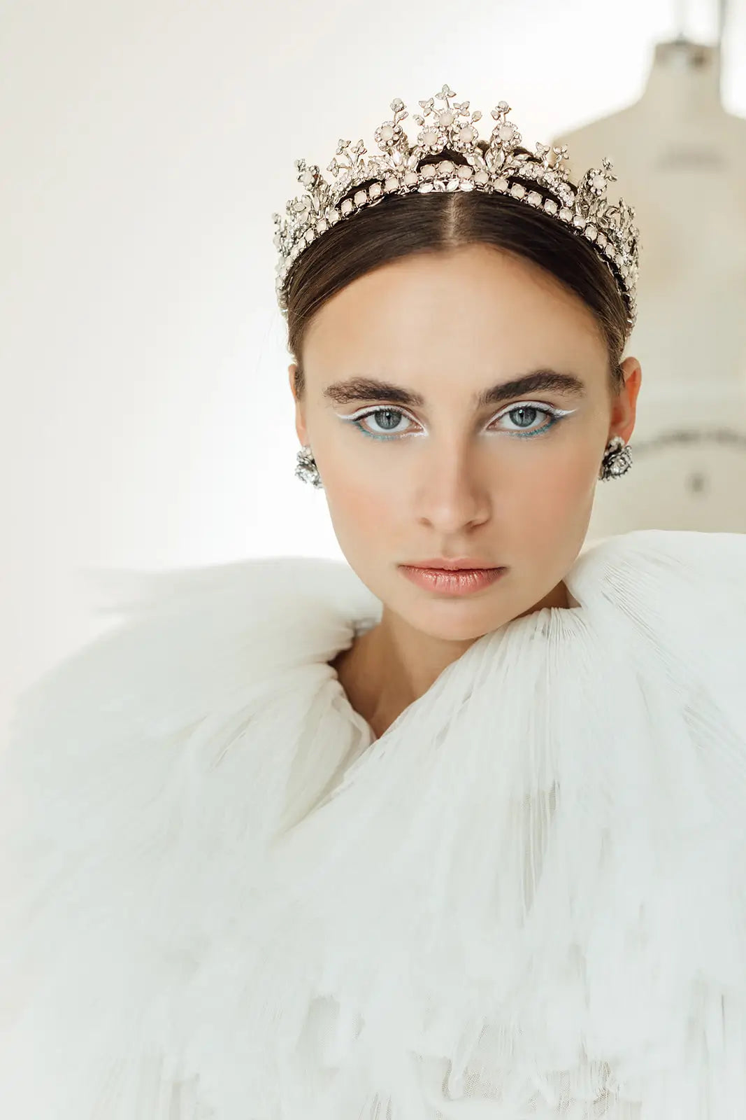 Vivi Crown - Elegant Rhinestone Tiara for Women | Perfect for Weddings, Prom, Pageants & Special Occasions