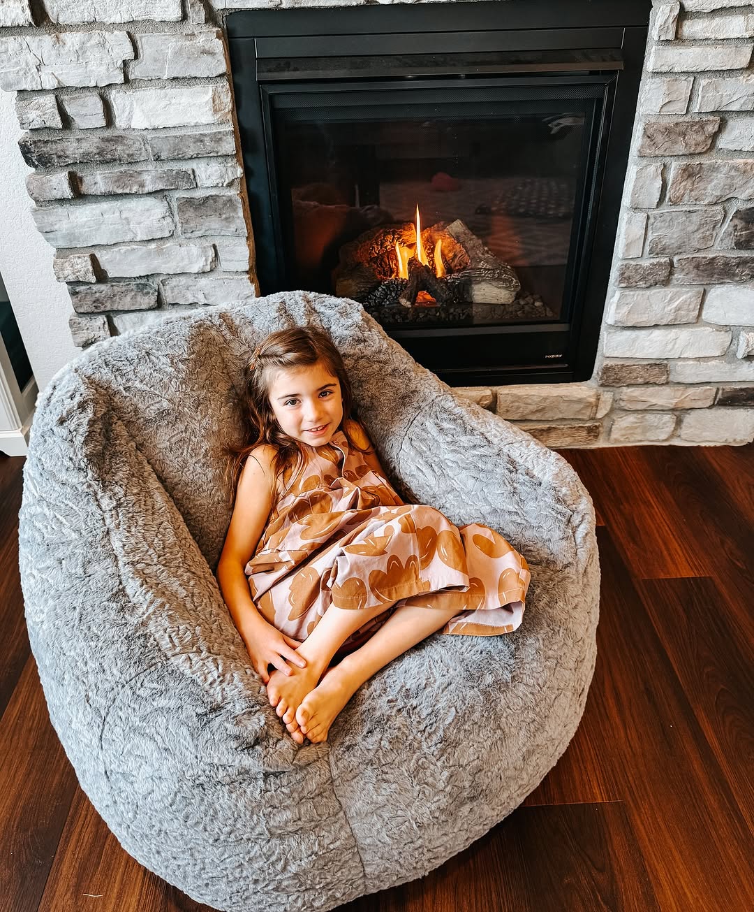 MAXYOYO Faux Fur Bean Bag Chair with High Backrest - Grey, Oversized Comfortable Lounge Chair for Living Room, Bedroom, Dorm, or Game Room - Perfect for Relaxing, Reading, and Gaming