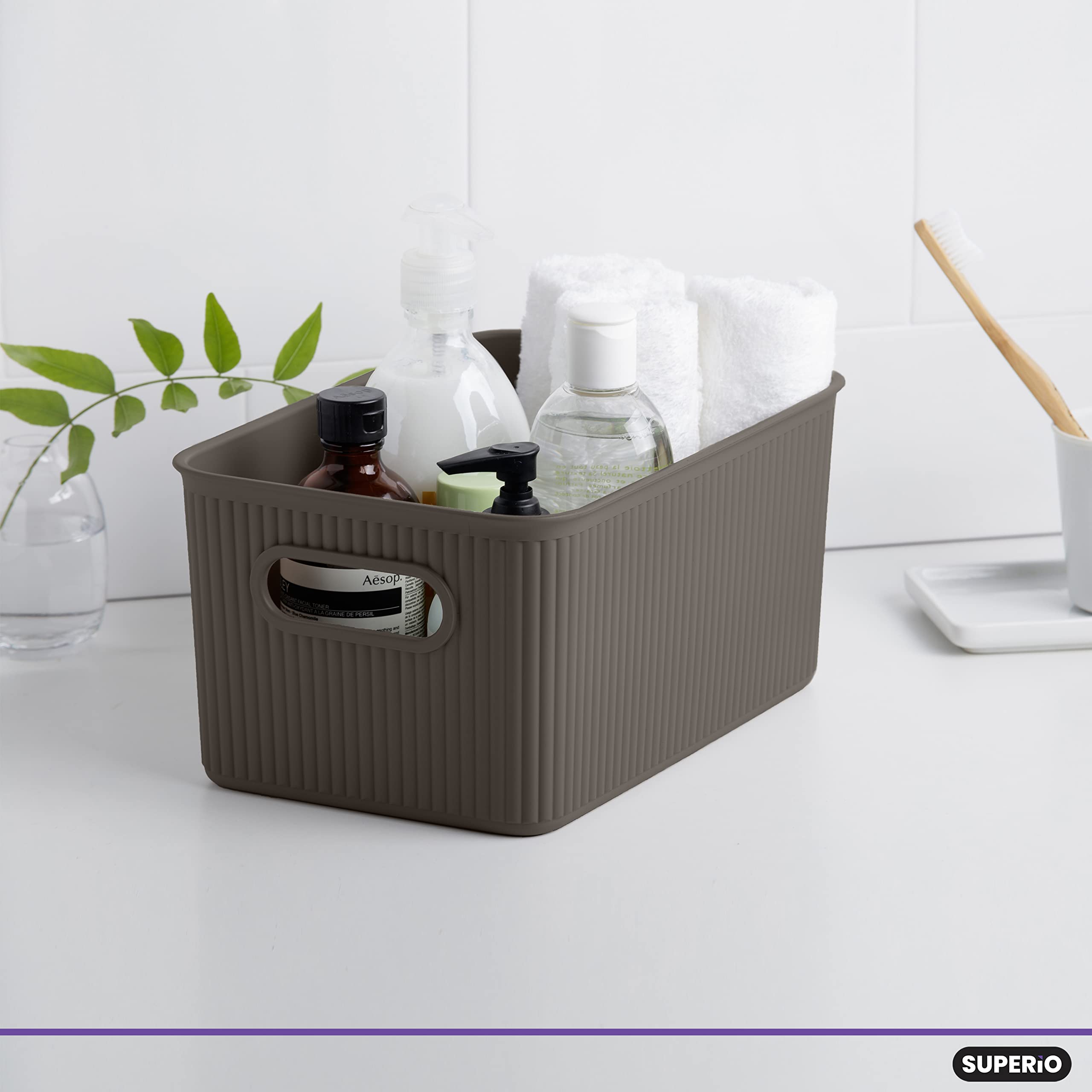 Superio Ribbed Collection - 5L Decorative Plastic Storage Bins with Lids, Medium Brown (1-Pack) - Stackable Home Organizer Baskets for Closet, Shelf, Drawer & Cabinet Organization - Perfect for Bedroom, Bathroom & Office Storage