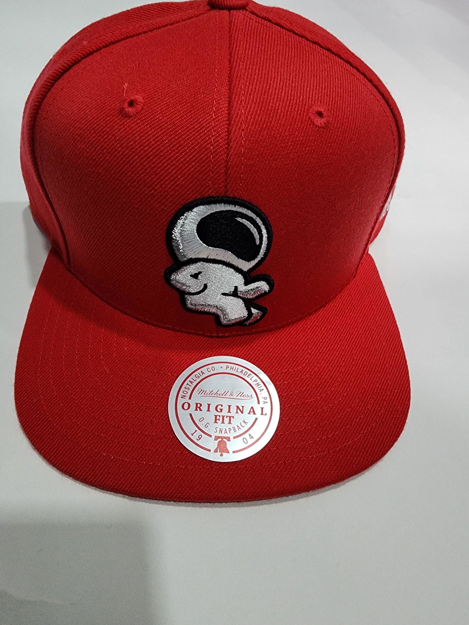 ELEVATE YOUR ENERGY (E.Y.E) Red Trucker Snapback Hat - Stylish Adjustable Baseball Cap for Men & Women - Perfect for Outdoor Activities, Sports & Casual Wear