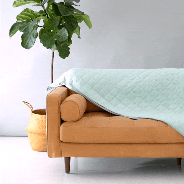 Cozy Sage Green Quilted Blanket for Adults - Soft & Warm 2.5