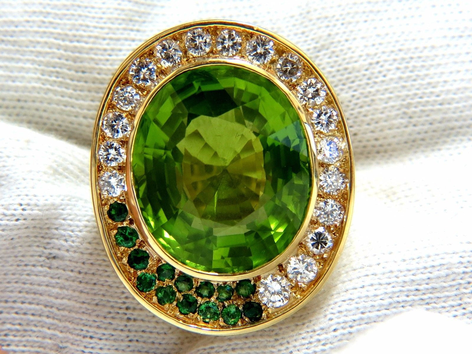 22.50ct Natural Green Peridot & Diamond Demantoid Ring in 14K Gold - Elegant Jewelry for Weddings, Anniversaries & Special Occasions