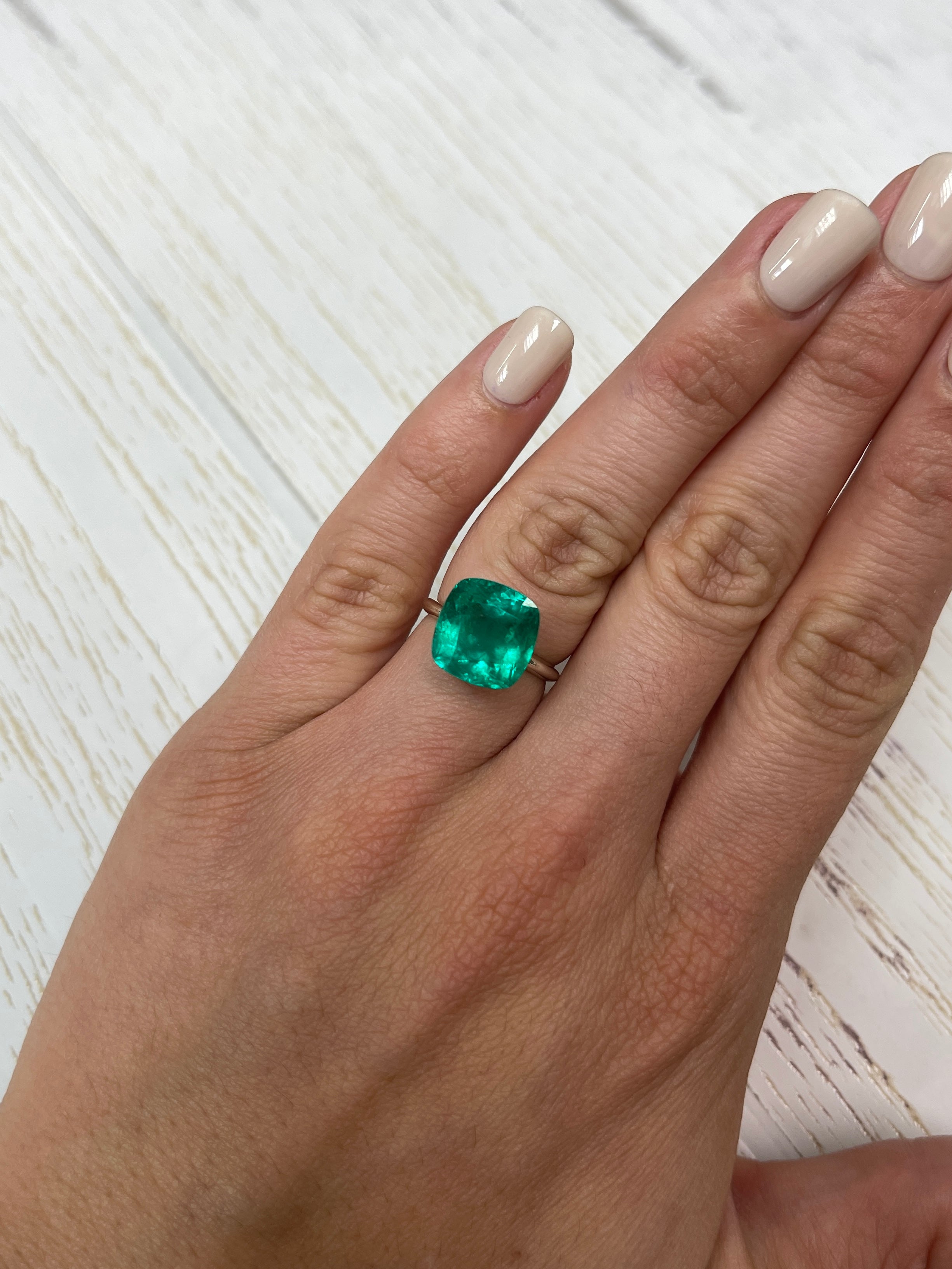 7.98 Carat Vivid Bluish Green Natural Colombian Emerald - 12x12mm Rounded Cushion Cut Loose Gemstone for Jewelry Making & Engagement Rings