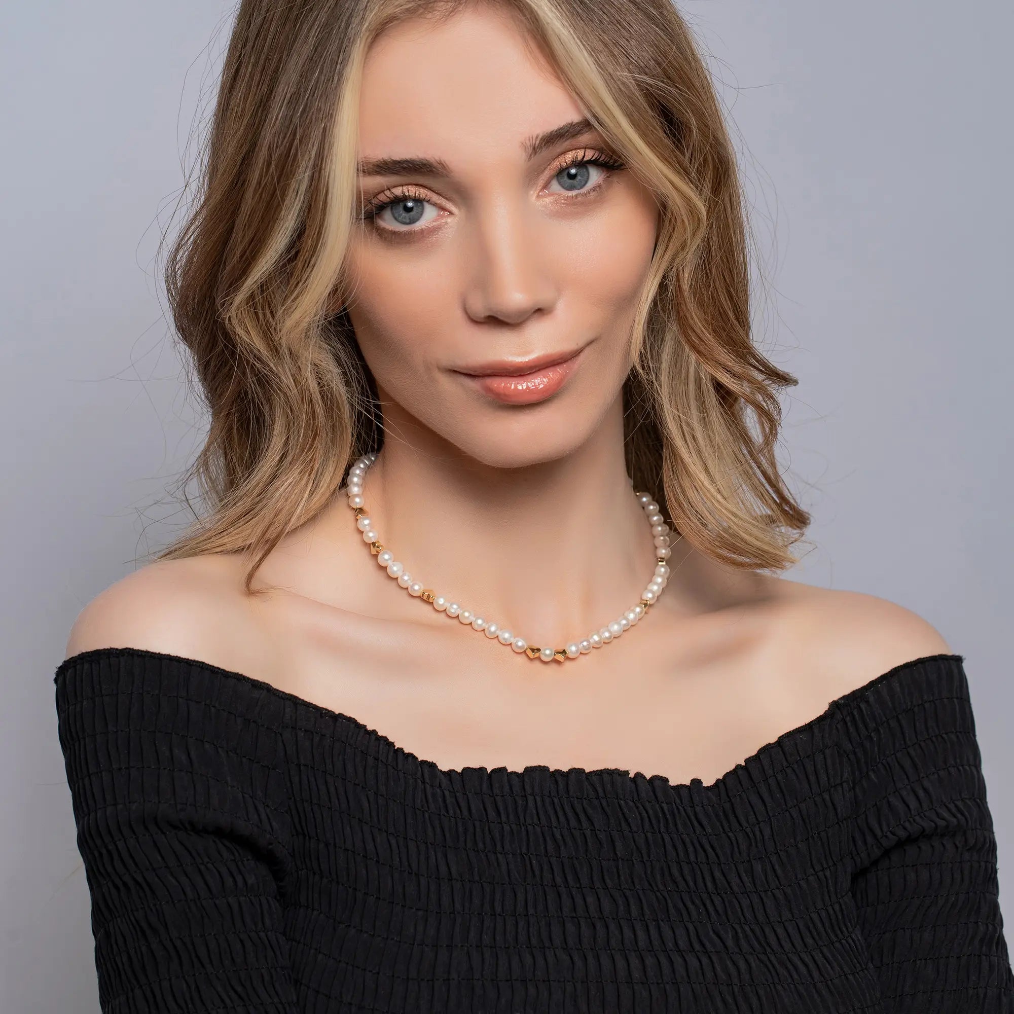 Elegant Pearl and Heart Necklace for Women - Romantic Gift for Valentine's Day, Anniversary & Special Occasions | Perfect for Date Nights, Weddings & Formal Events