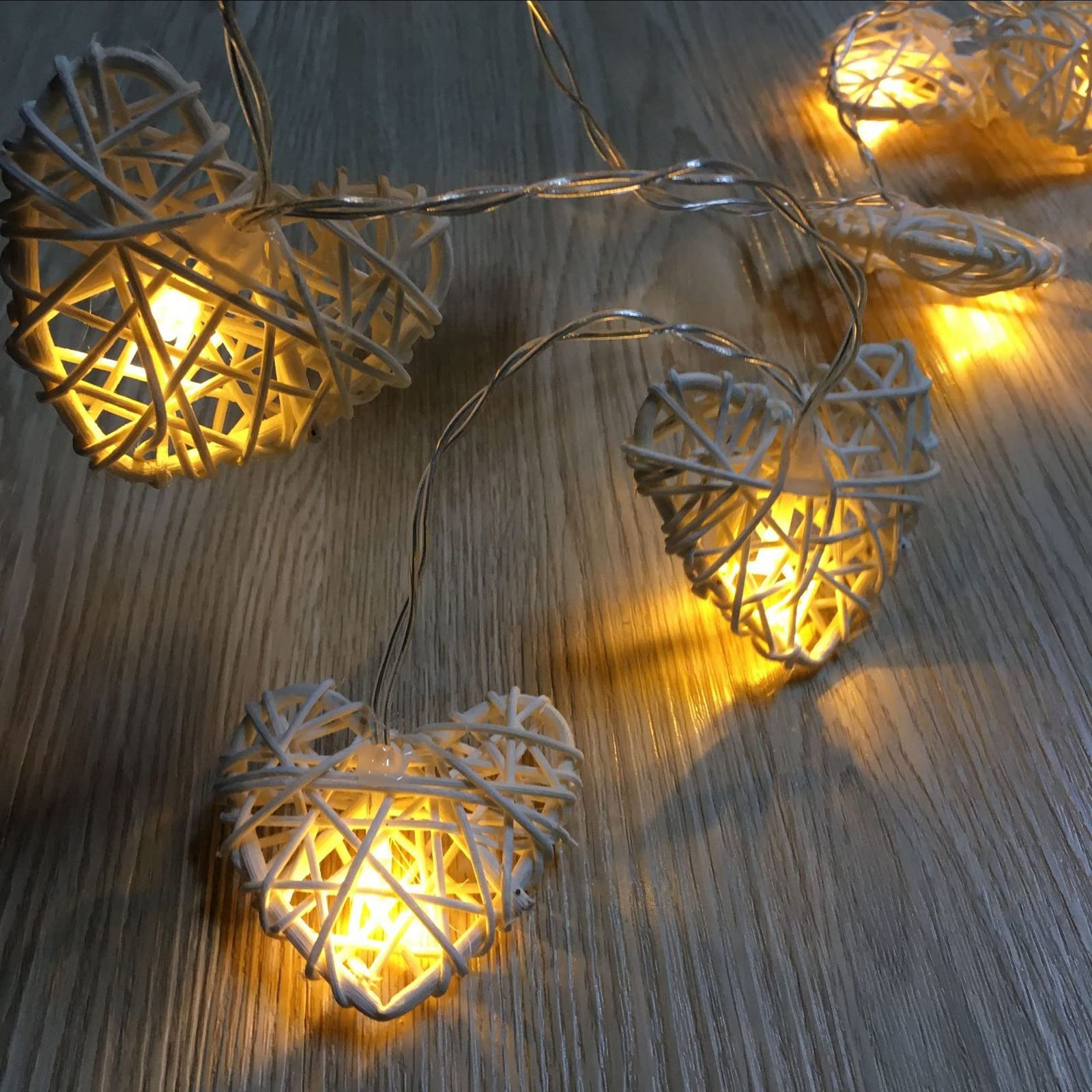 LanYinXuGuo Heart-Shaped Fairy String Lights - Romantic Valentine's Day Decor, Christmas Wedding Party Lights, Retro Cane Lighting for Home Garden Decoration - Perfect for Bedroom, Patio, and Outdoor Festive Ambiance