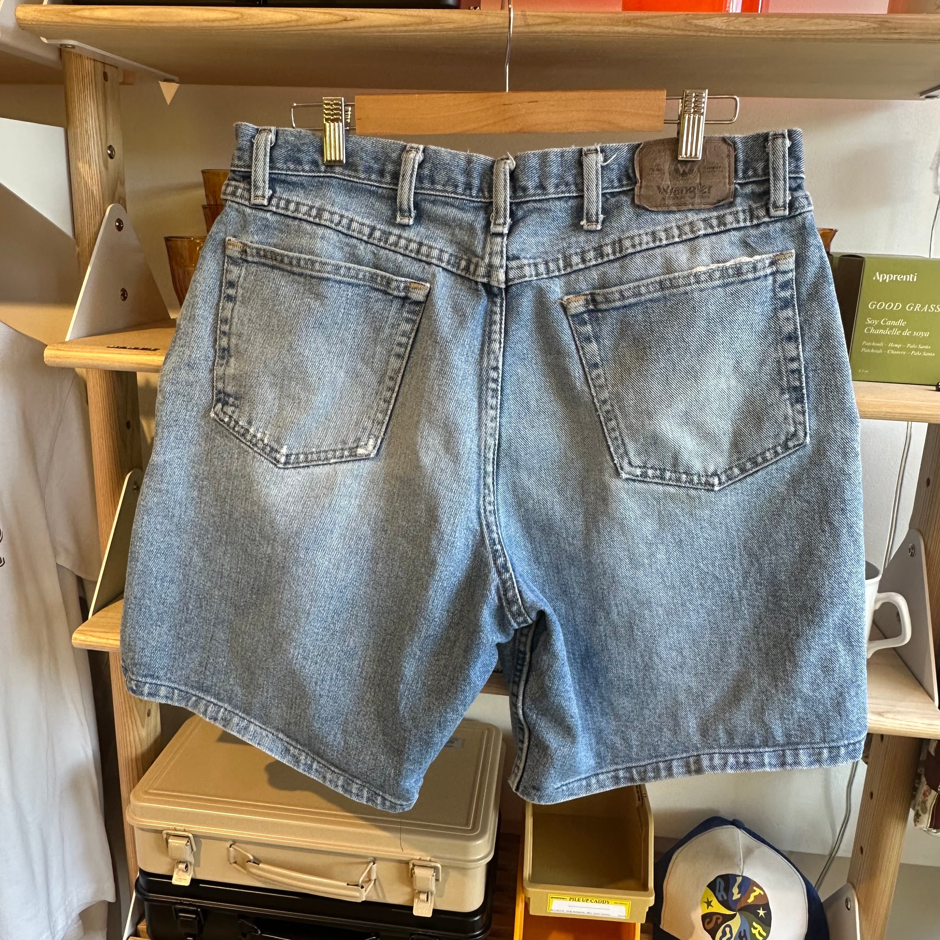 Wrangler Women's Denim Shorts - Size 36 | Classic Fit Stretch Jean Shorts for Casual Wear & Summer Outfits | Perfect for Beach, Barbecue & Weekend Adventures
