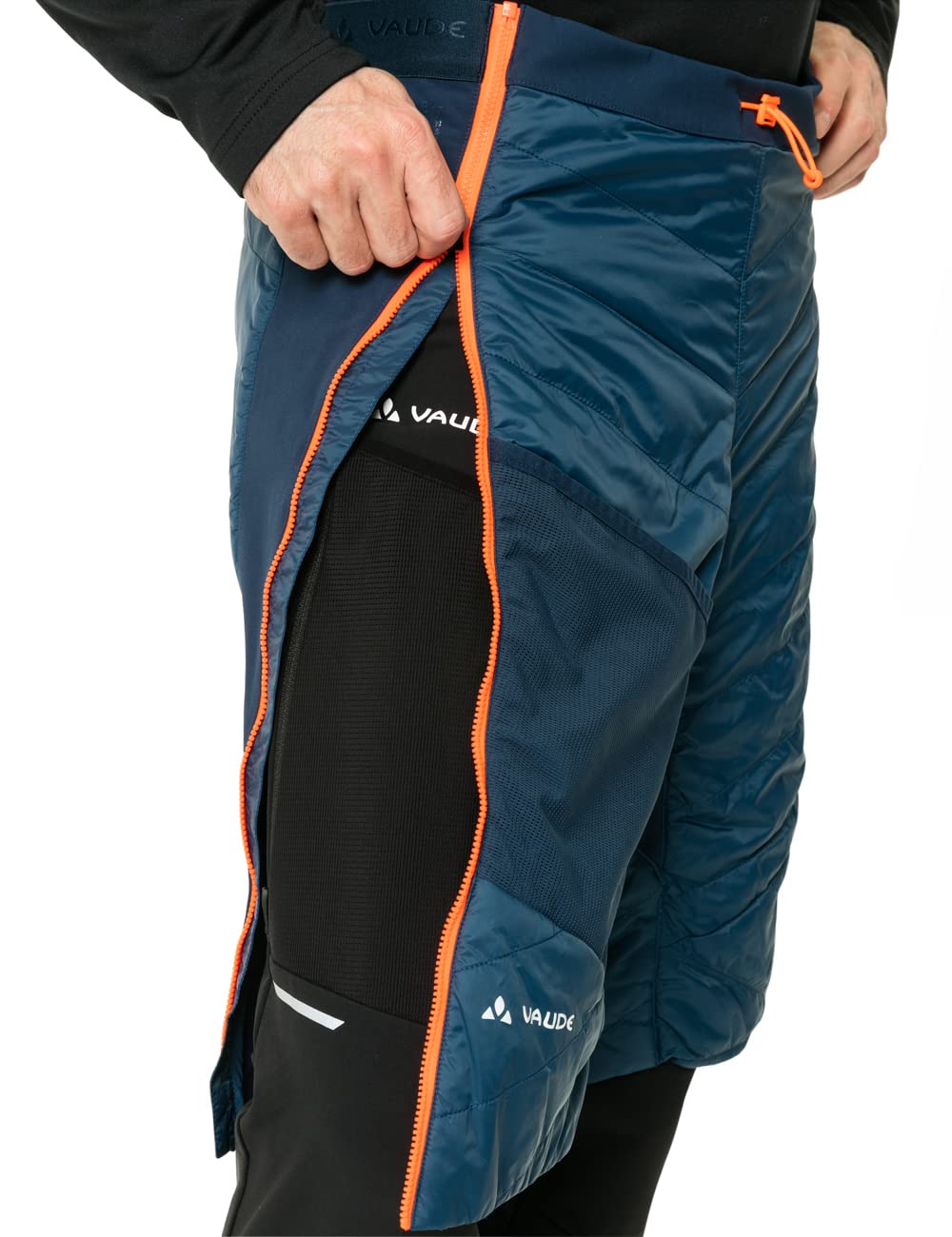 VAUDE Men's Sesvenna Shorts III - Lightweight Hiking & Outdoor Adventure Shorts for Men - Perfect for Camping, Travel & Summer Activities
