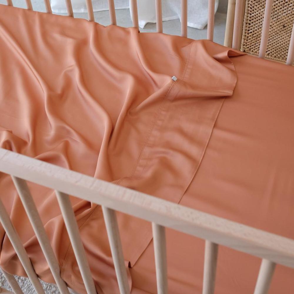 100% Organic Bamboo Fitted Sheet - Queen Size, Breathable & Hypoallergenic - Rust Color - Perfect for Eco-Friendly Bedrooms & Allergy Relief