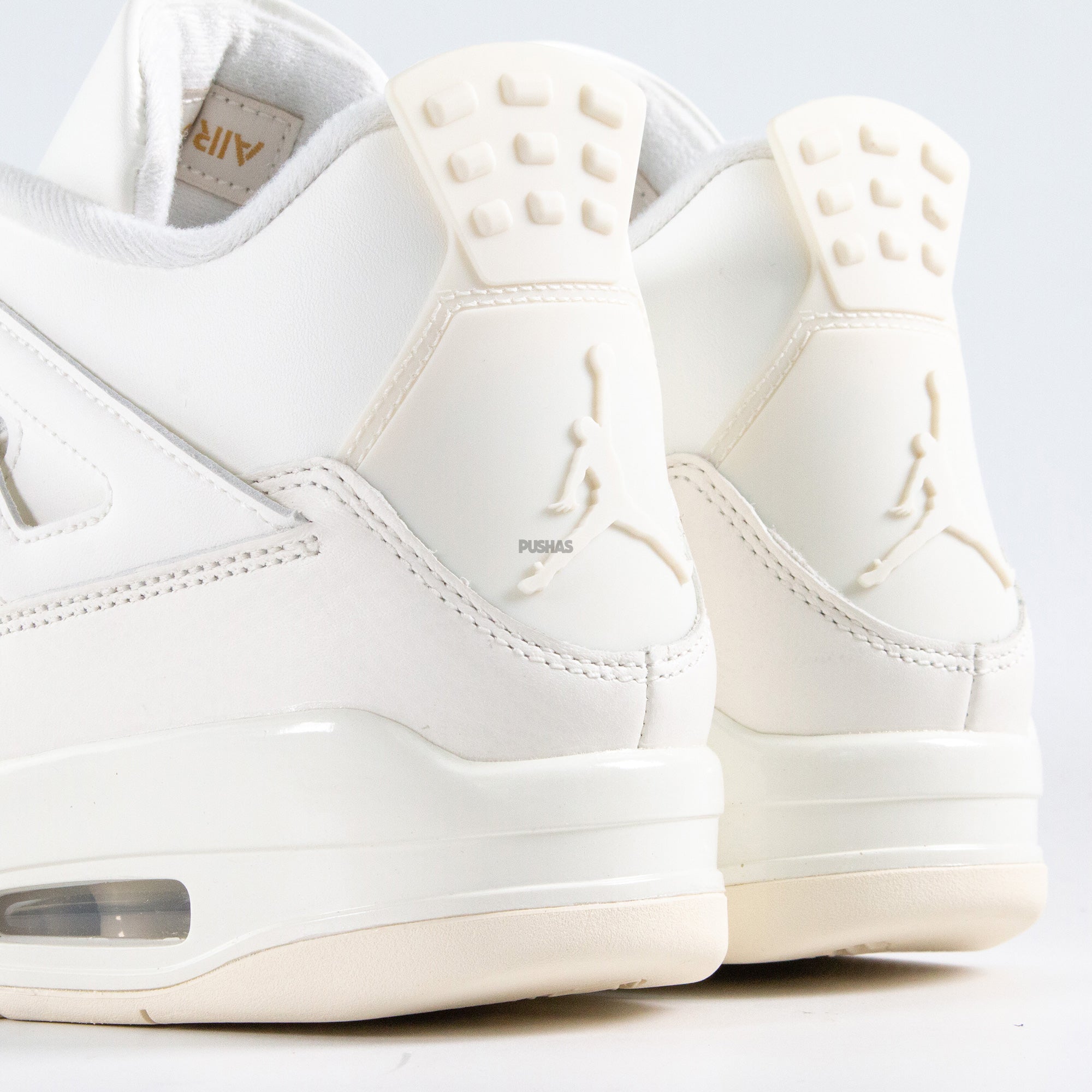 Air Jordan 4 Retro 'Metallic Gold' Women's Sneakers (2024) - Stylish Basketball Shoes for Women, Fashionable Gym & Streetwear Shoes for Everyday Wear
