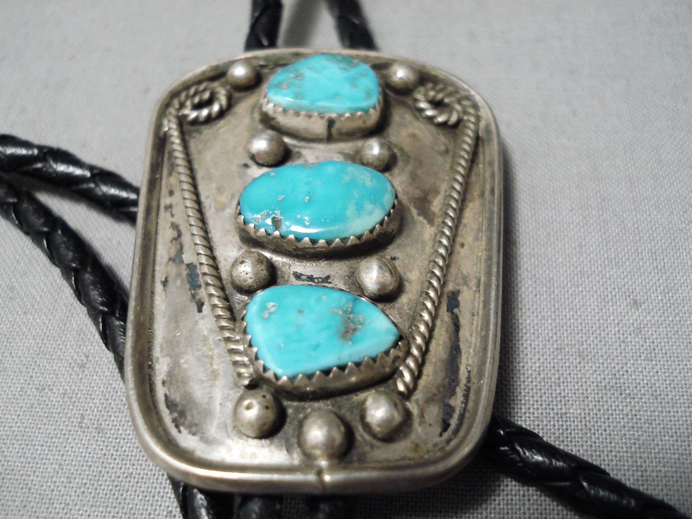 Vintage Native American Navajo Kingman Turquoise Sterling Silver Bolo Tie - Handcrafted Southwest Jewelry for Men & Women - Perfect for Western Wear, Cowboy Outfits, and Special Occasions