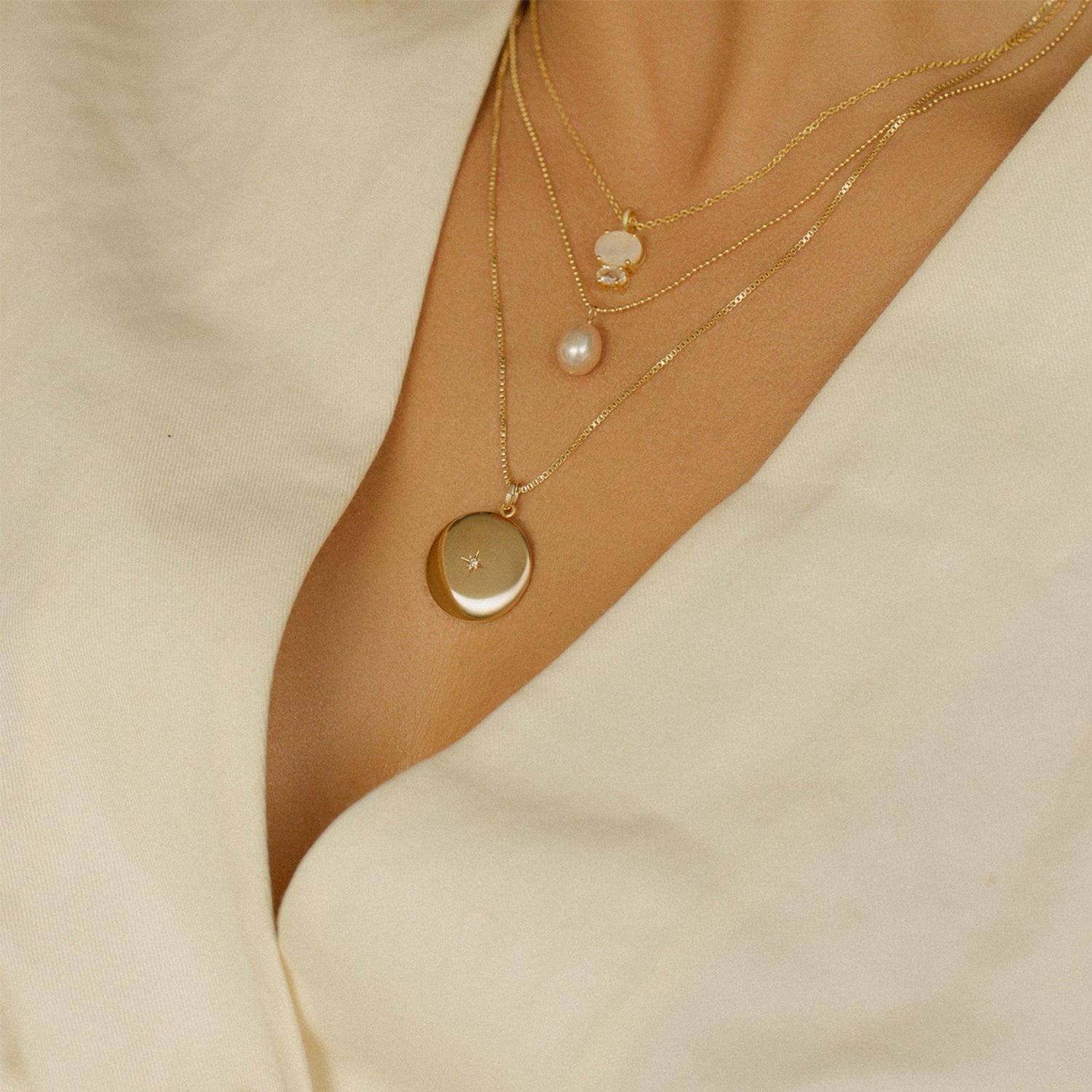 14K Gold Round Diamond Locket Necklace for Women - Elegant Heart Pendant Jewelry Gift for Anniversary, Valentine's Day & Special Occasions | Perfect for Weddings, Date Nights & Romantic Surprises