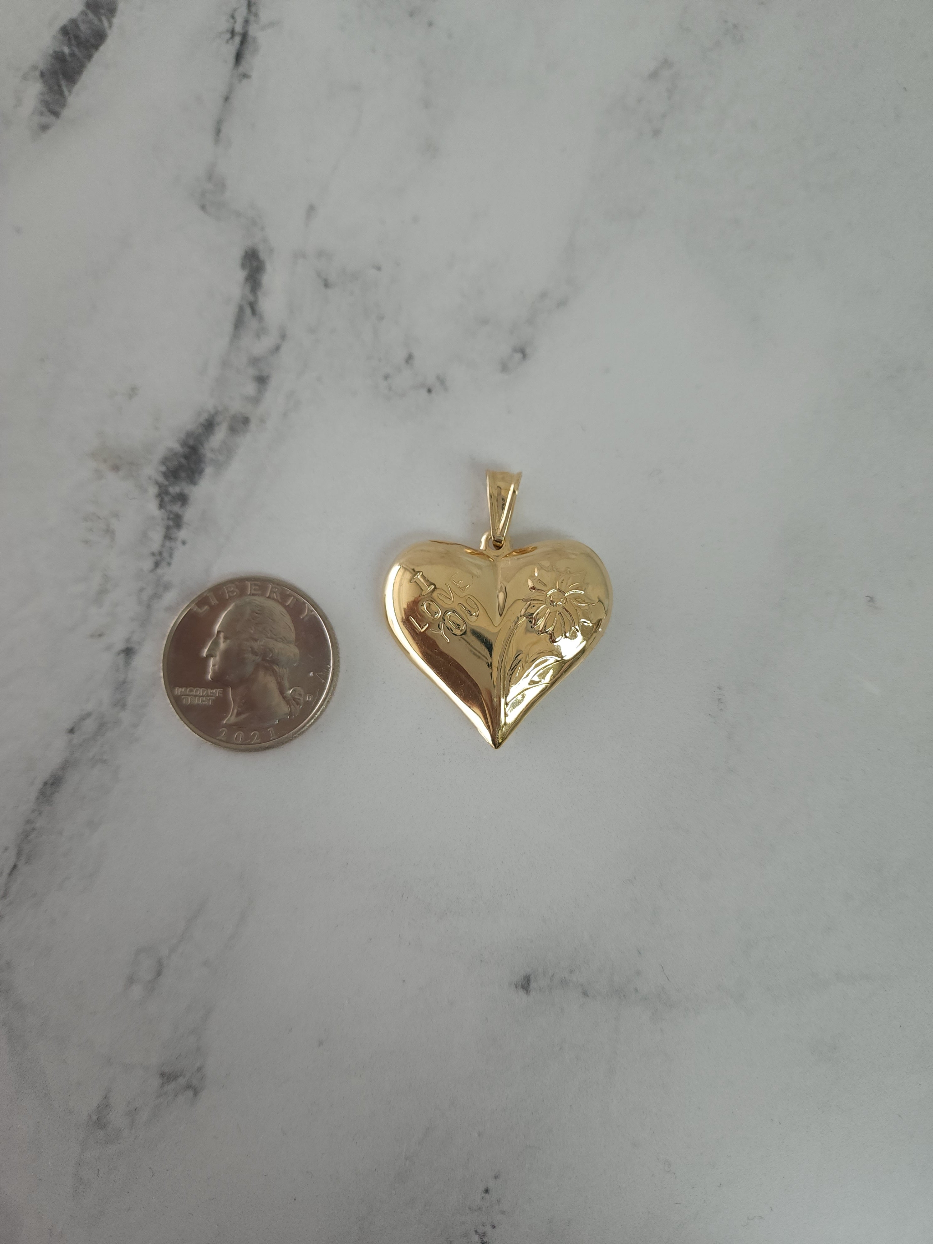 I Love You Heart Shaped Necklace with Floral Design - Romantic Gift for Her, Perfect for Valentine's Day, Anniversary & Date Night