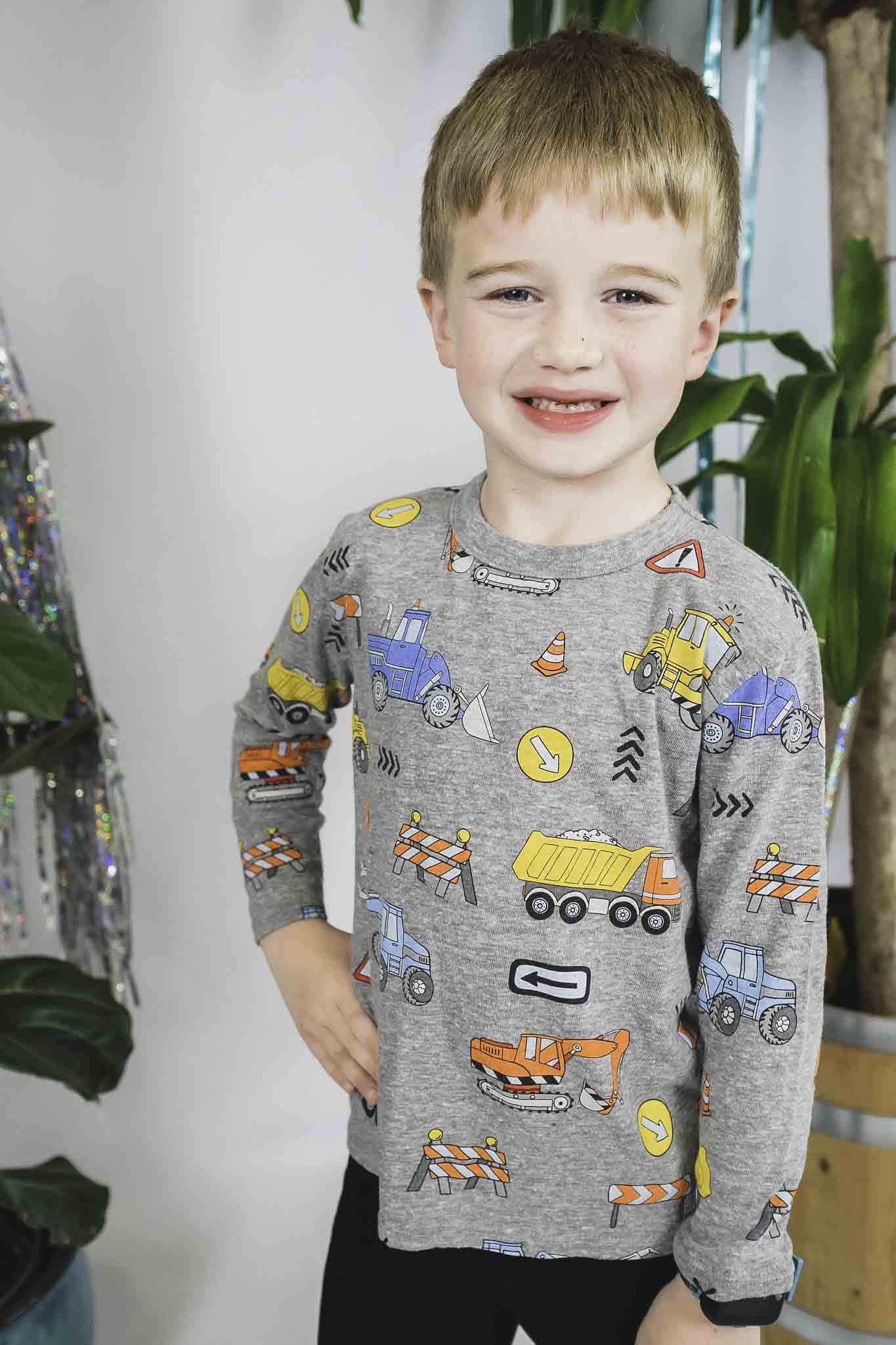 Construction Zone Crewneck Sweatshirt for Toddler Boys - Soft & Comfortable Kids' Pullover for Playtime & Outdoor Activities