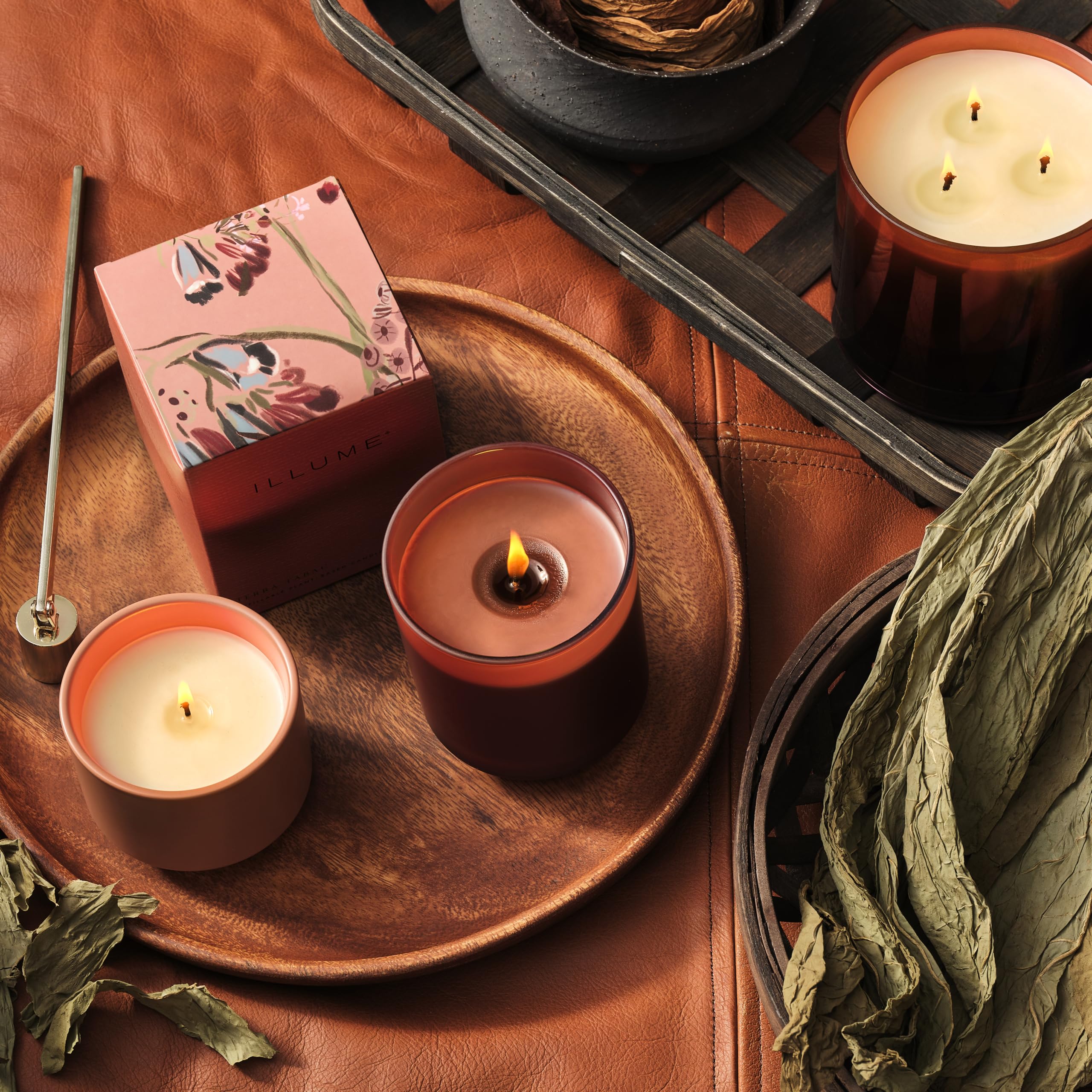 Premium Gold Candle Snuffer - ILLUME Essentials for Safe & Elegant Candle Extinguishing | Perfect for Home Decor, Romantic Dinners & Relaxing Spa Nights