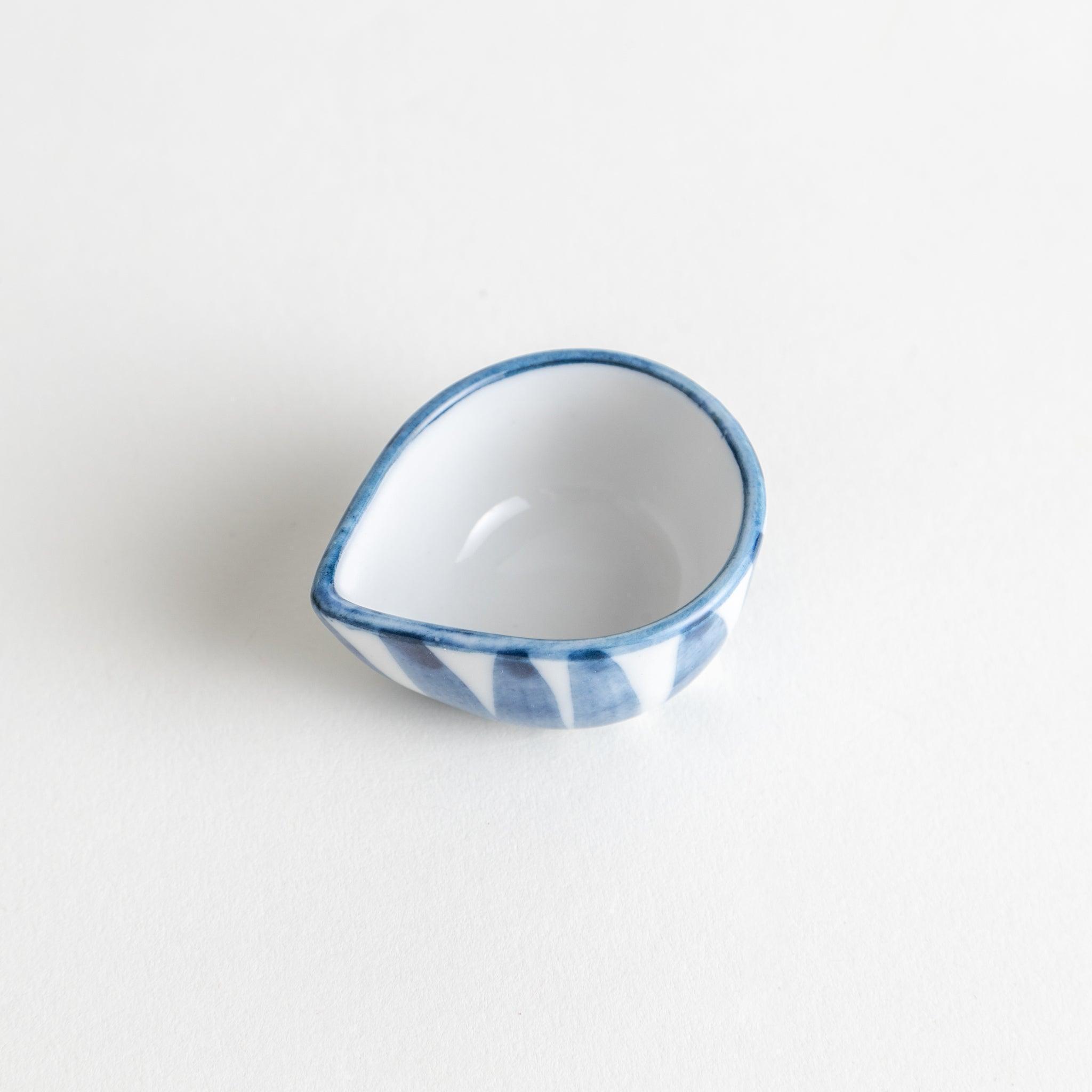 Bold Striped Mini Condiment Bowl - Small Decorative Serving Dish for Sauces, Dips, and Snacks - Perfect for Parties, Picnics, and Home Dining
