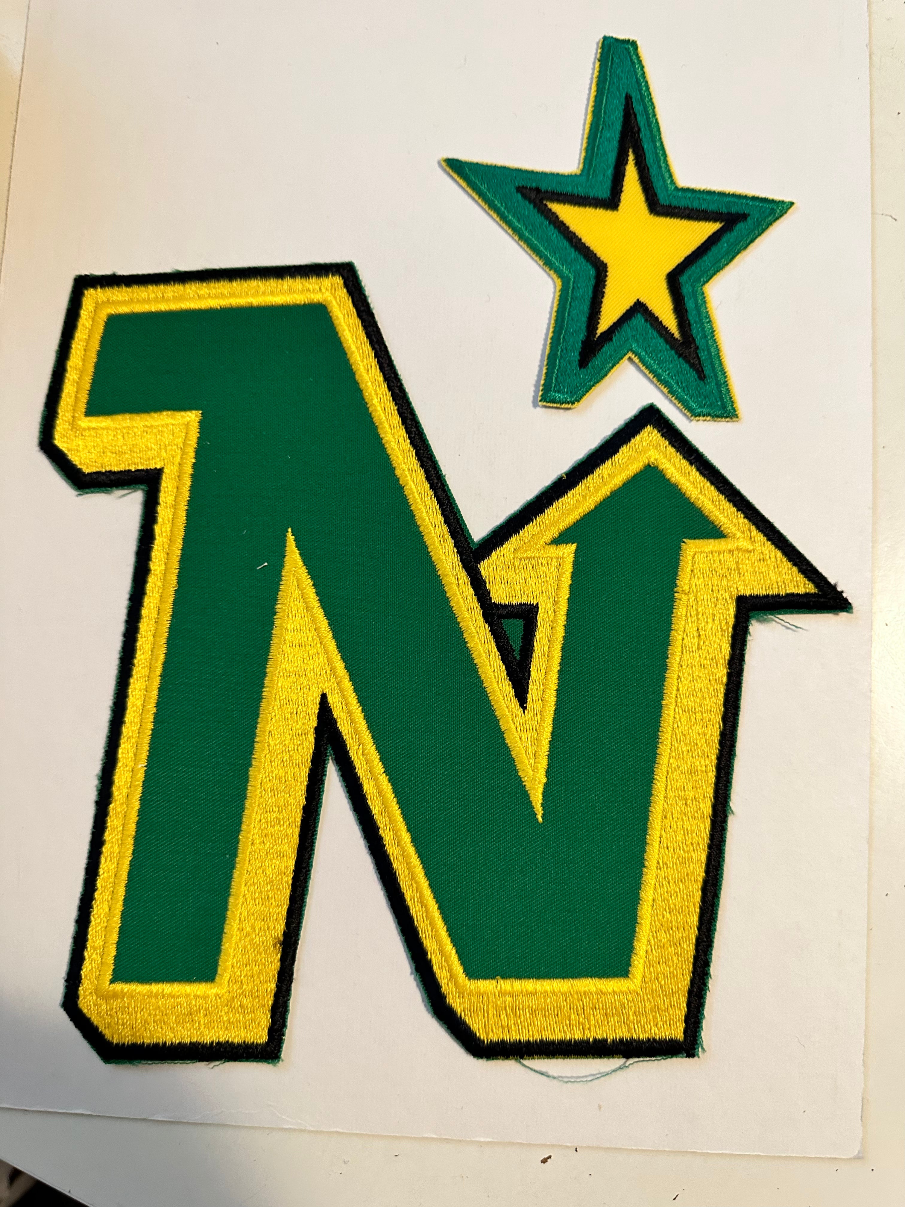 Vintage 1980s North Stars Original 8x6 Hockey Chest Patch - Rare NHL Collectible for Jersey Customization & Sports Memorabilia Display