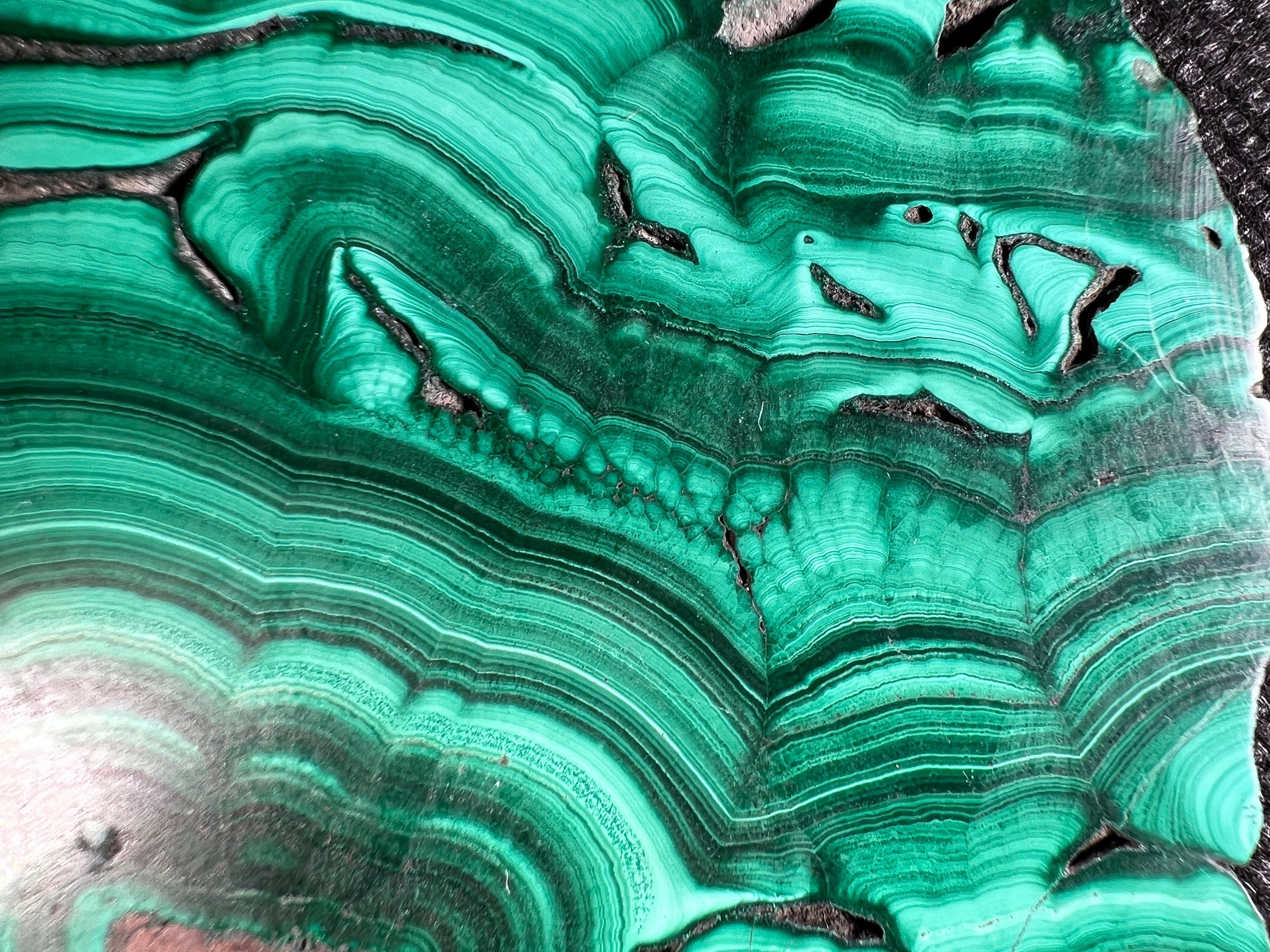 Natural Malachite Crystal Slab - Premium Green Malachite Stone for Jewelry Making, Unique Handcrafted Gift, Spiritual Healing & Home Decor | Perfect for DIY Crafts, Meditation Spaces & Luxury Interior Design