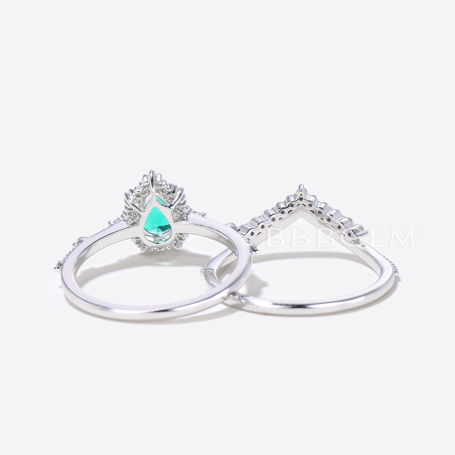 Pear Emerald Ring Set - Green Emerald Gemstone Anniversary Ring with Diamond Chevron Band - Perfect for Weddings, Engagements & Special Occasions