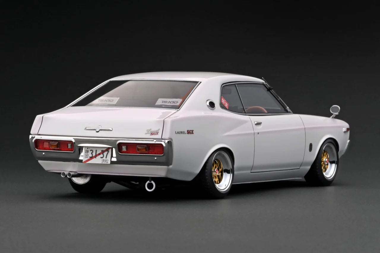 1:18 Scale Nissan Laurel 2000SGX (C130) Diecast Model Car - Metallic White & Purple Collectible - Perfect for Display, Car Enthusiast Gifts, and Racing Collection Scenes