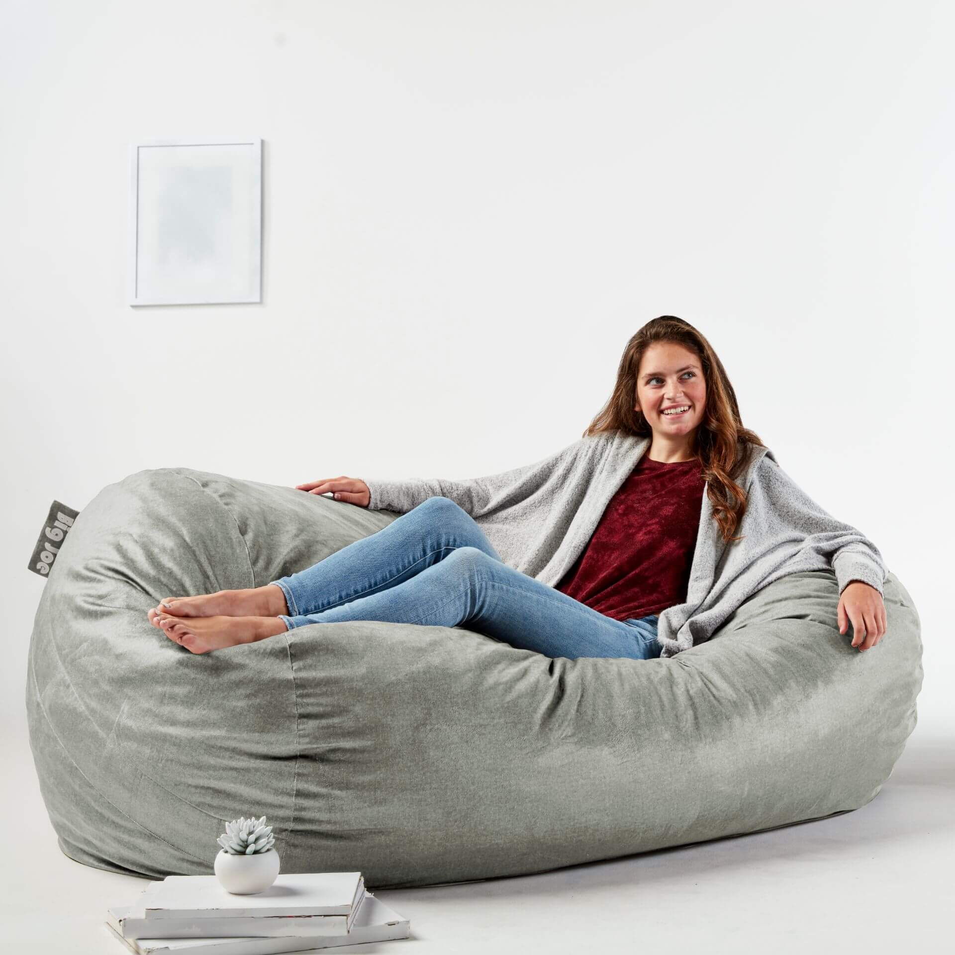 Comfortable Fuf Media Lounger with Removable Cover - Perfect for Living Room, Bedroom, and Home Theater Relaxation