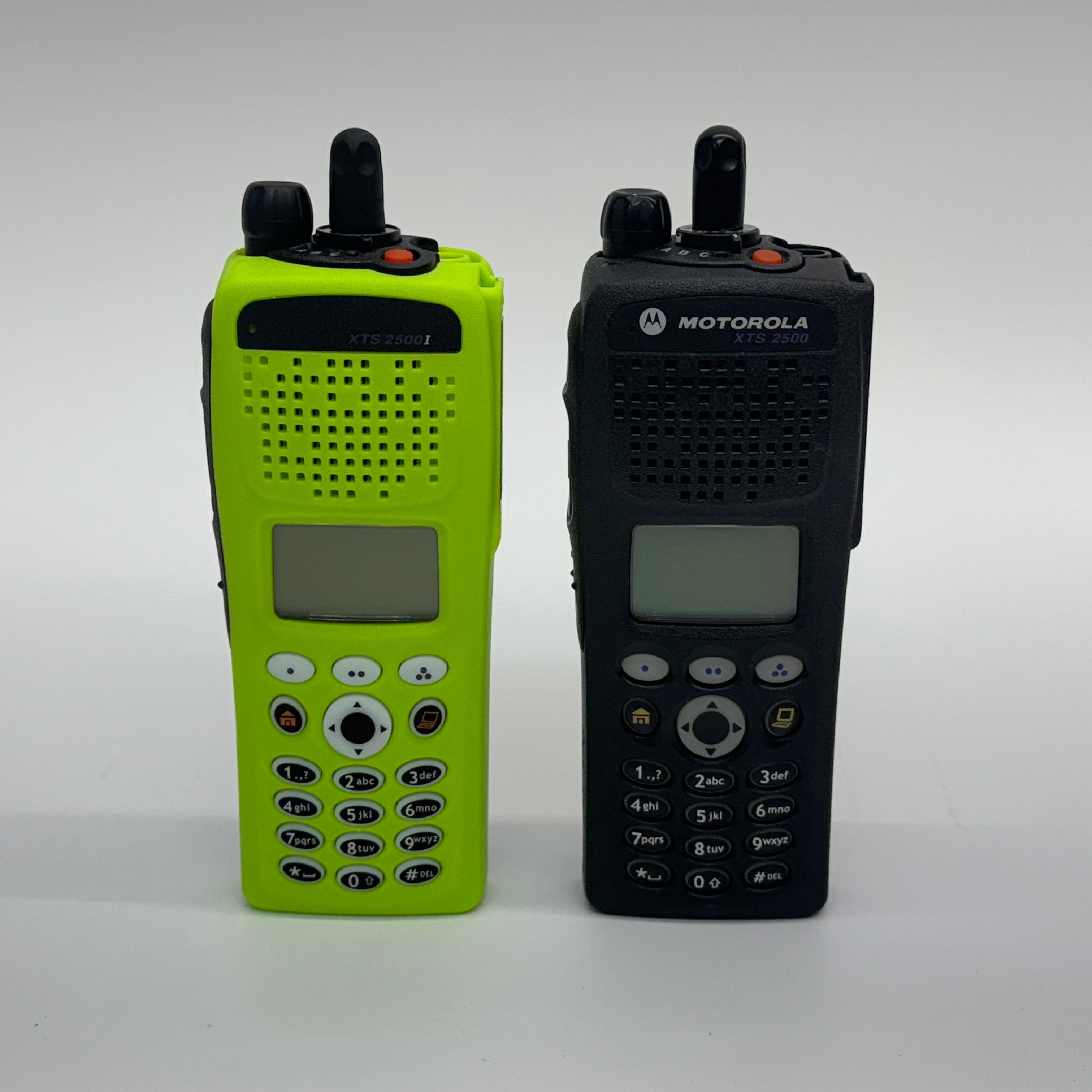 Motorola XTS2500 UHF Two-Way Radio (Model H46QDH9PW7BN BN) with AES Encryption - Portable Communication for Public Safety, Security & Emergency Responders