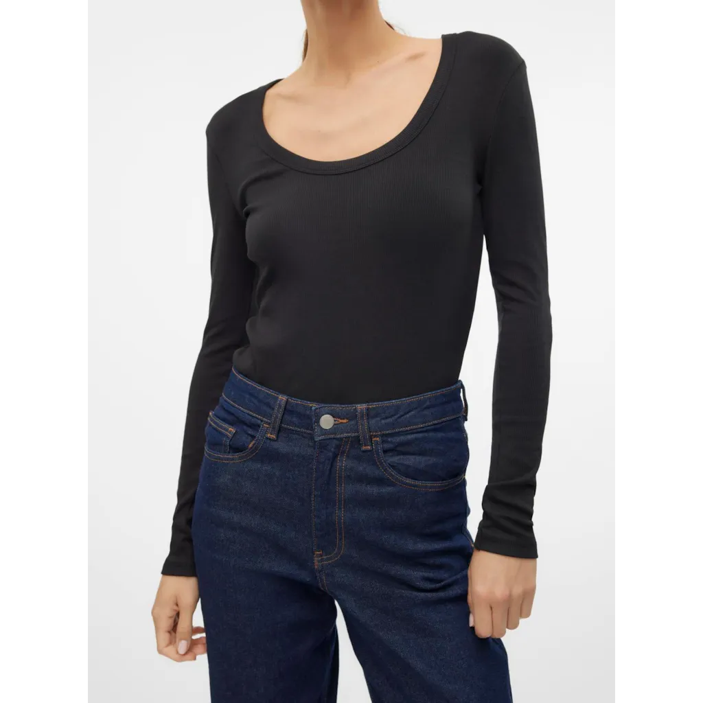 Vero Moda Women's Cotton Scoop Neck Basic T-Shirt - Soft Casual Tee for Everyday Wear, Layering & Outfit Styling