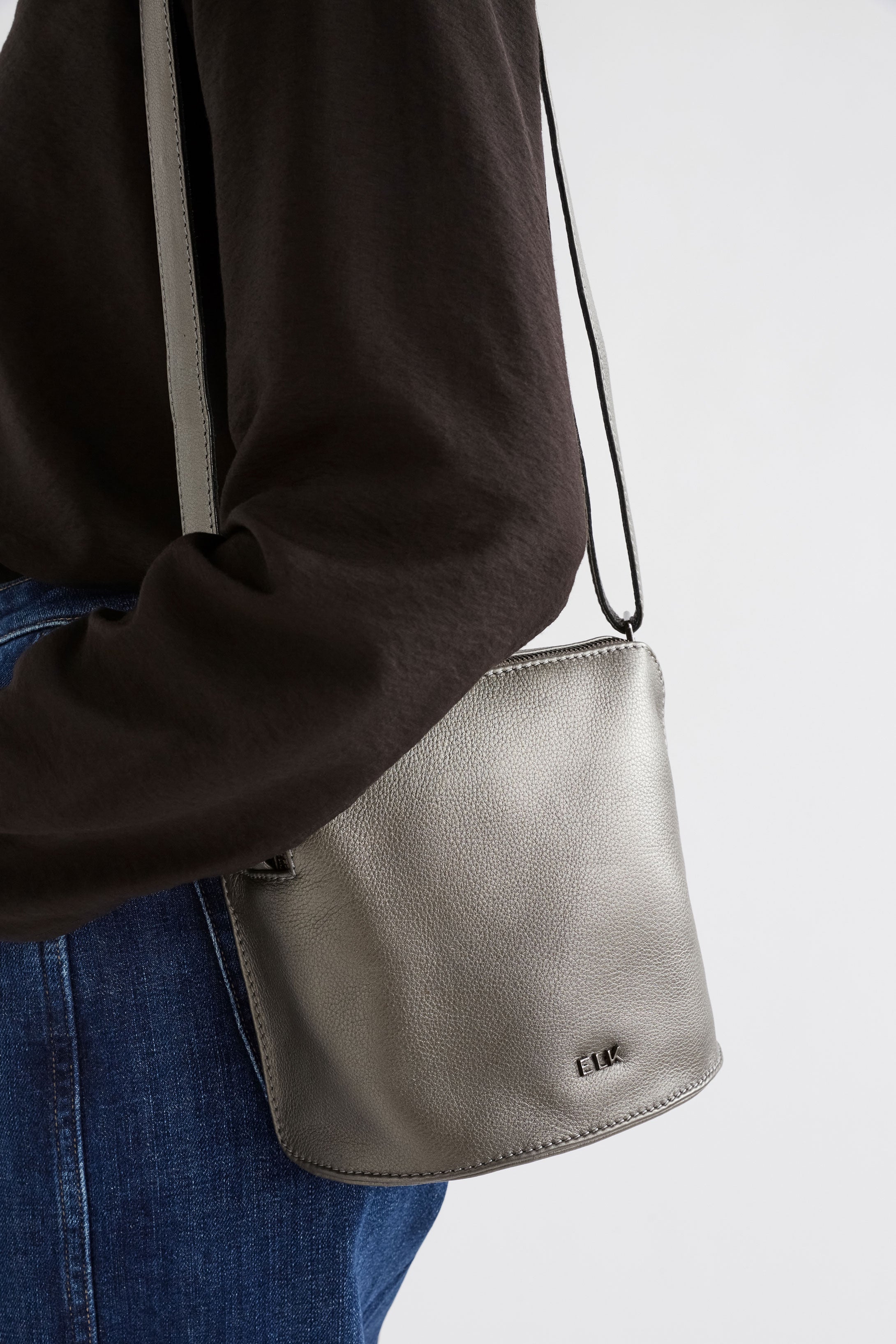 Frede Crossbody Bag for Women - Stylish & Lightweight Shoulder Purse - Perfect for Travel, Shopping, and Everyday Use
