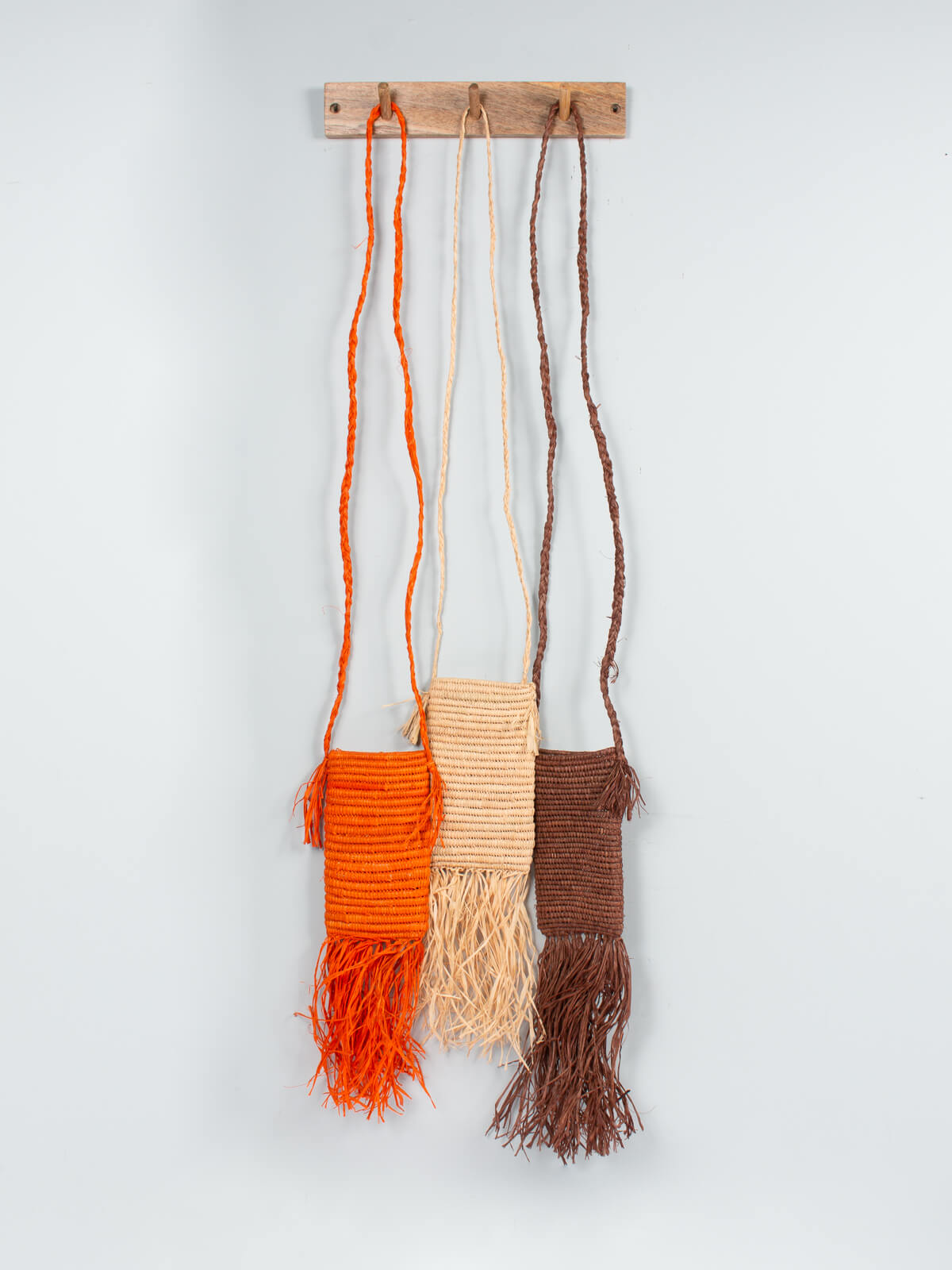 Stylish Raffia Tassel Handbag for Women - Medium Size Boho Beach Bag - Perfect for Summer Vacations, Pool Parties & Weekend Getaways