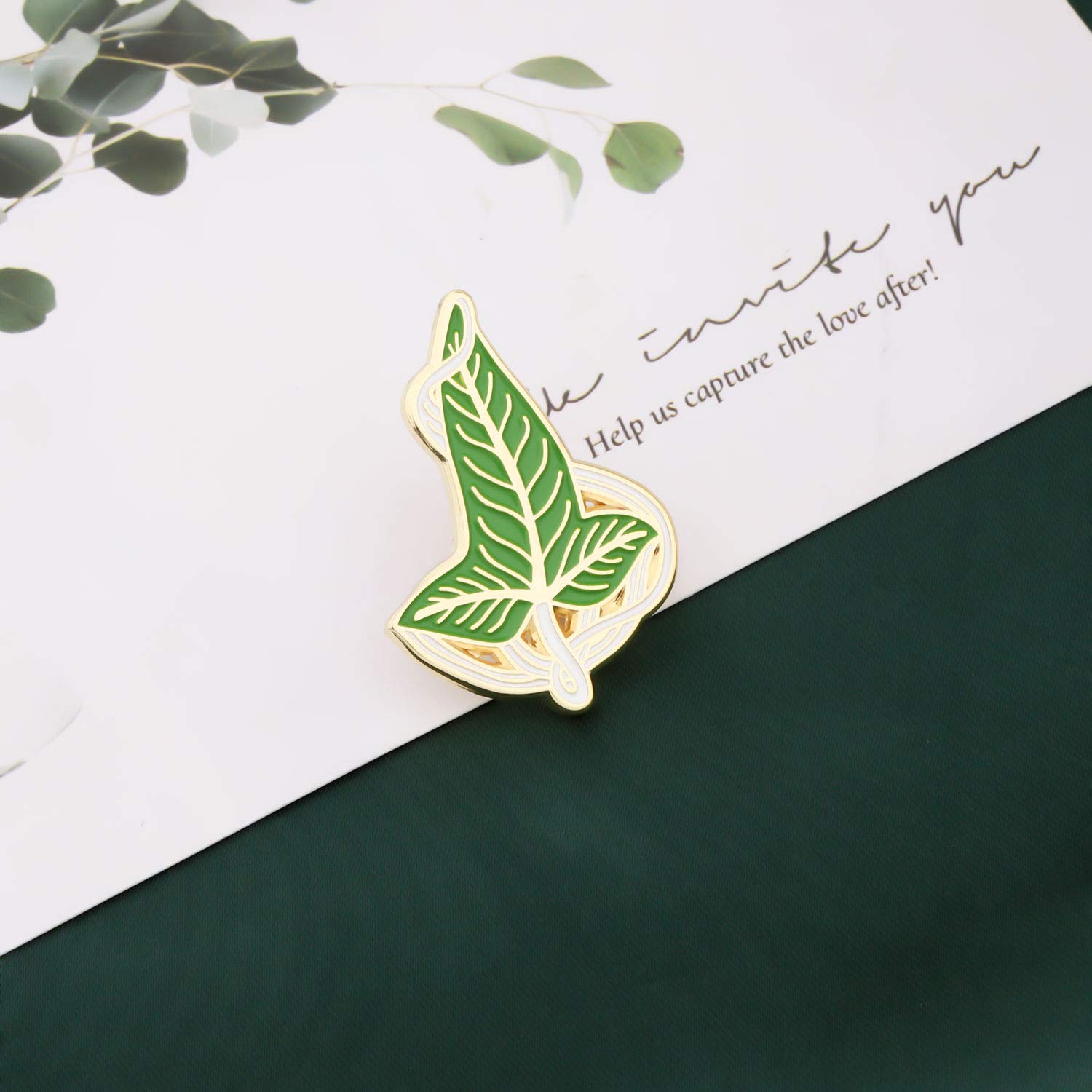UJIMS Elven Green Leaf Brooch - Lord of the Rings Inspired Jewelry for Women, Movie Fans & BFF Gifts | Elegant Arwen Evening Star Butterfly Pin for Cosplay, Weddings & Special Occasions
