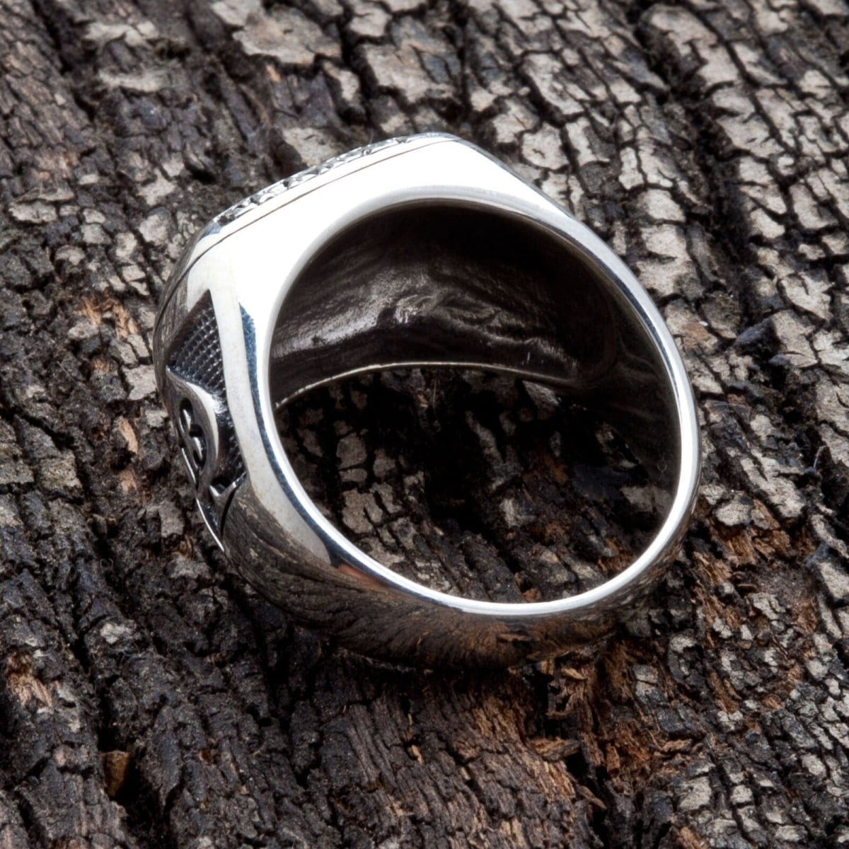 Crossbones Skull 925 Sterling Silver Ring for Men & Women - Gothic Punk Jewelry, Perfect for Halloween, Cosplay & Everyday Fashion Accessories