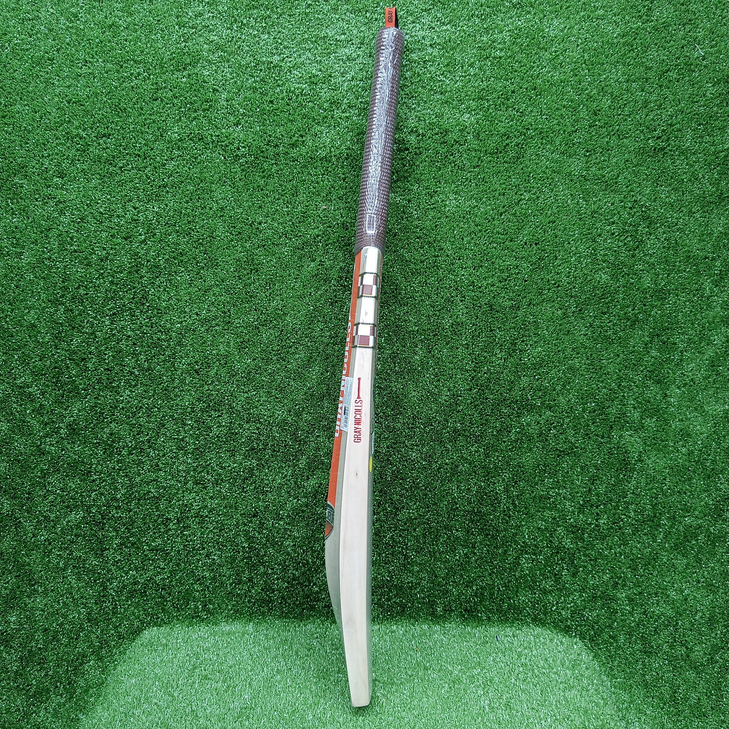 Gray Nicolls 9 Excalibur Harrow English Willow Cricket Bat - Premium Cricket Equipment for Professional & Amateur Players - Perfect for Matches, Training & Outdoor Sports