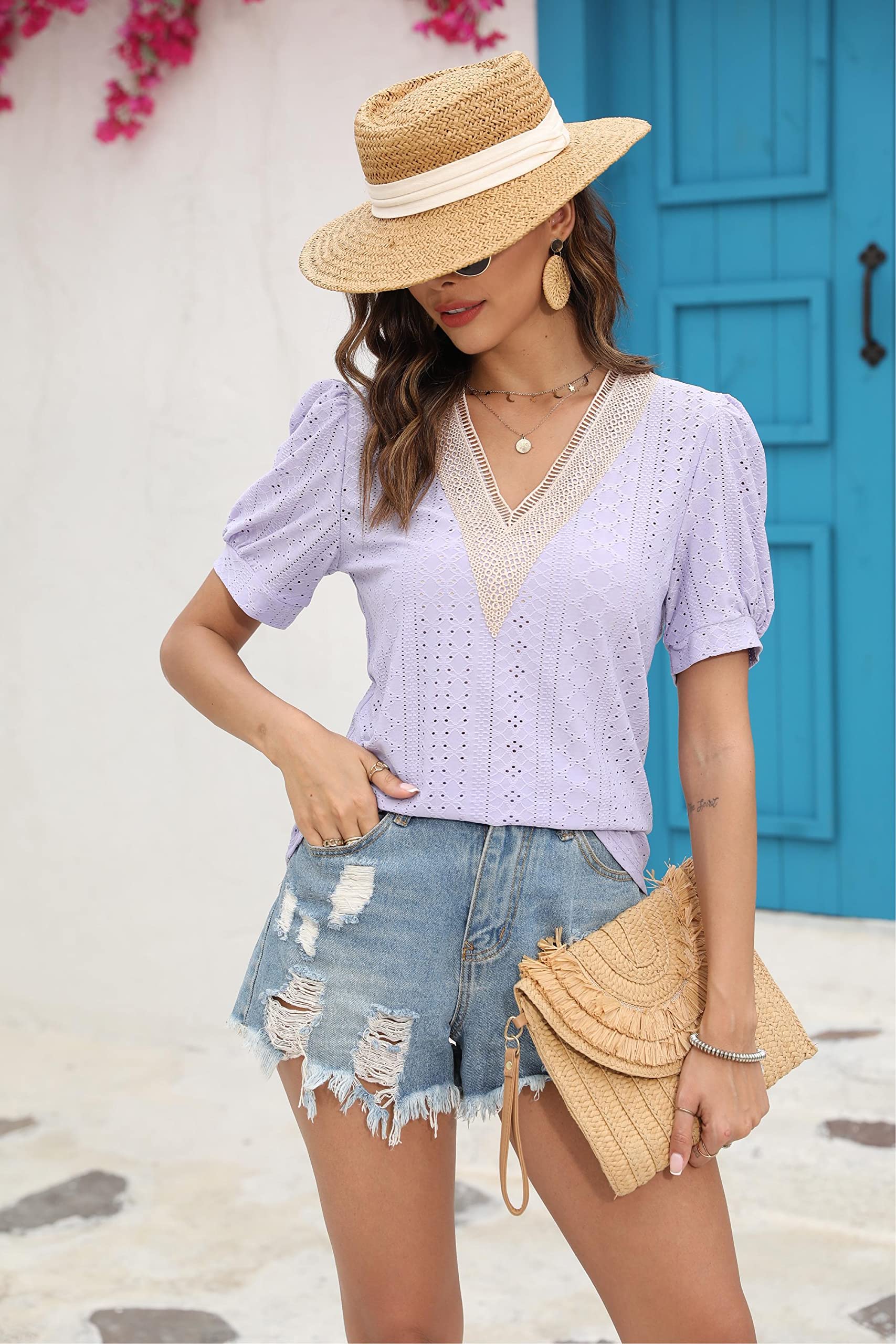 Women's Lace Crochet V-Neck Summer Tops - Casual Puff Sleeve Fashion T-Shirts - Cute Hollow Out Short Sleeve Blouse for Beach, Date Night & Summer Outfits