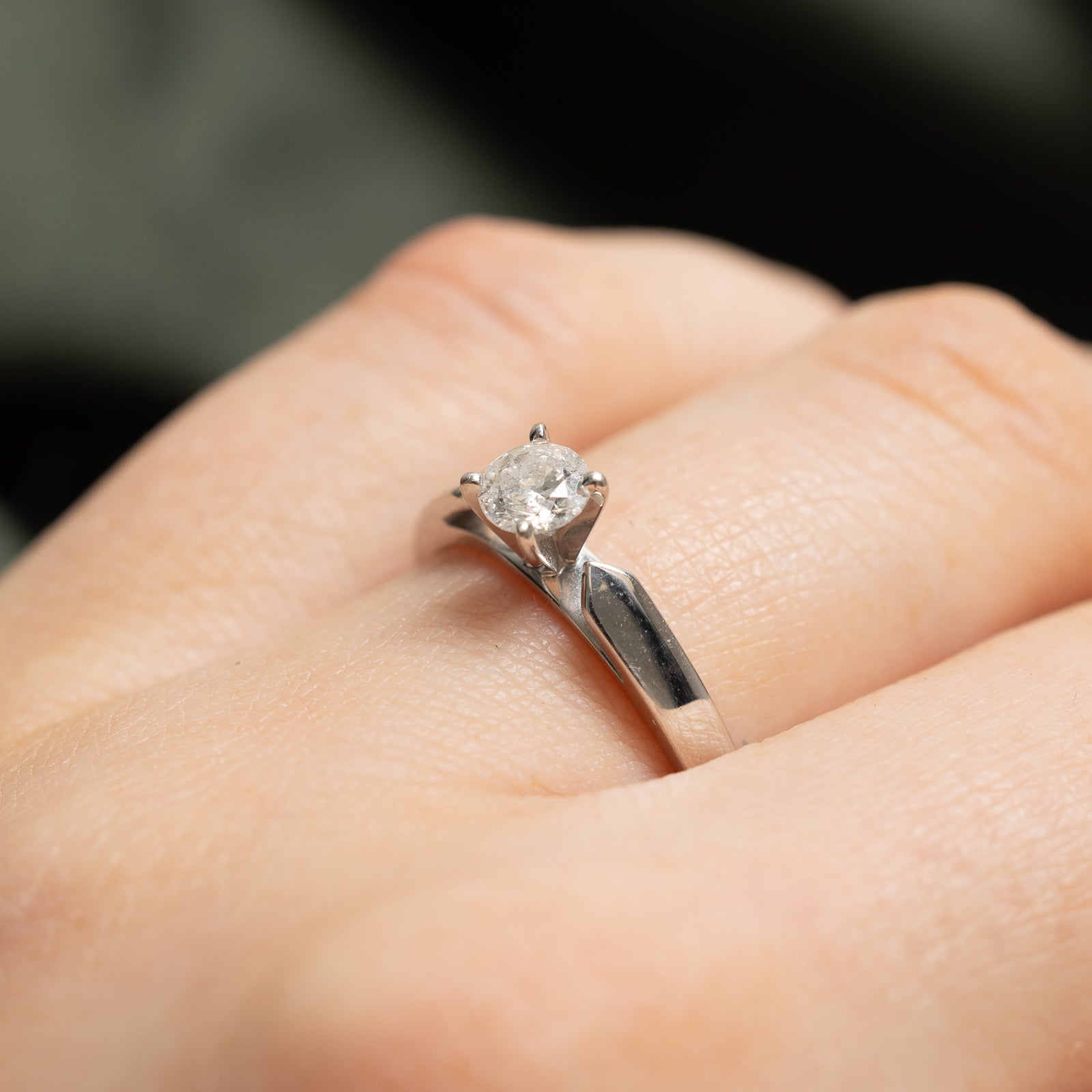 0.30ct Solitaire Diamond Engagement Ring - Size 6 | Classic Round Cut Wedding Band for Proposals & Anniversaries | Ideal for Romantic Occasions & Special Moments