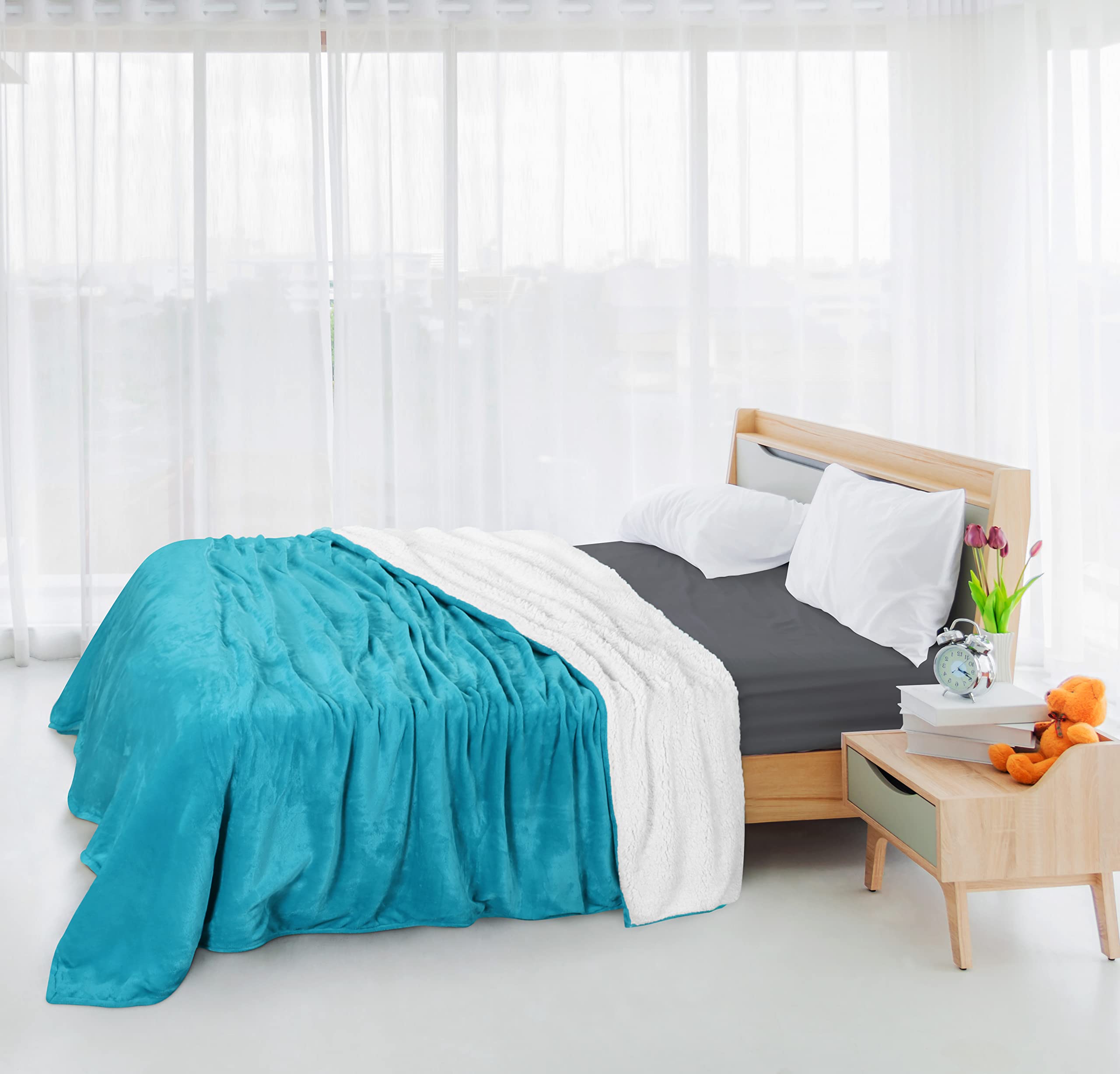 Utopia Bedding Sherpa Blanket King Size (Turquoise, 90x102 Inches) - Ultra Soft Reversible Fleece Blanket for Bed, Couch & Travel - Lightweight Plush Throw for Winter, Camping, Gifts & Home Decor