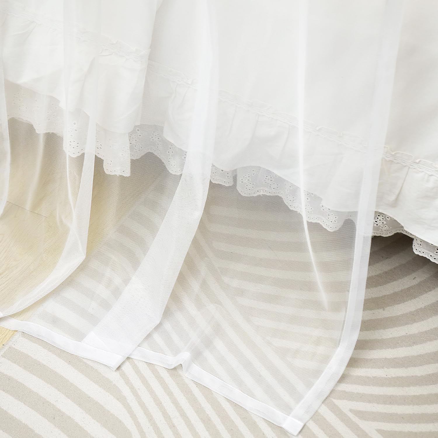**Mengersi House Bed Canopy with LED Lights - Montessori Floor Bed Canopy for Kids, Girls & Boys - Four Poster Bed Curtains for Twin/Twin XL - White - Perfect for Nursery, Bedroom & Playroom Decor**