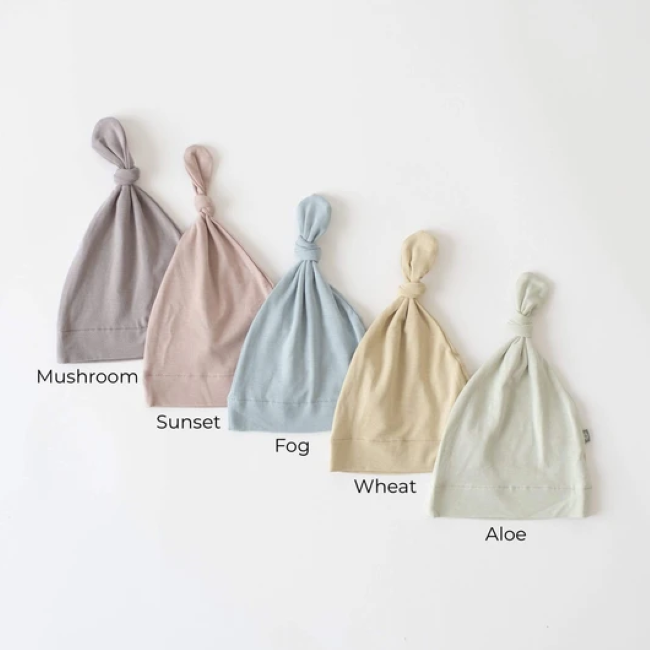 Kyte Baby Knotted Cap in Fog - Soft Organic Cotton Newborn Hat for Boys & Girls - Perfect for Hospital, Photo Shoots & Everyday Comfort