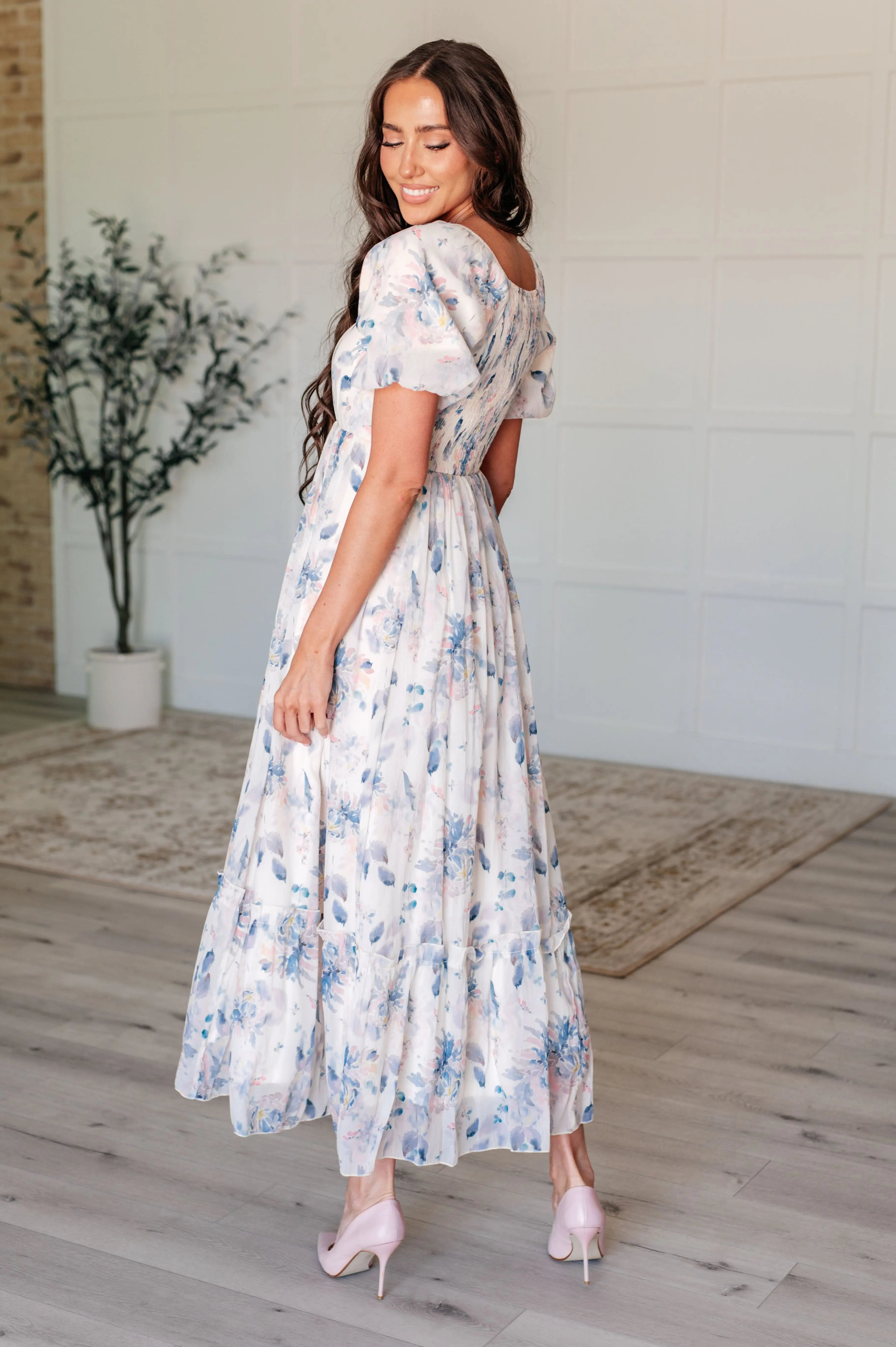 Elegant Balloon Sleeve Floral Dress - Soft Yet Durable Women's Summer Dress for Weddings, Parties & Date Nights