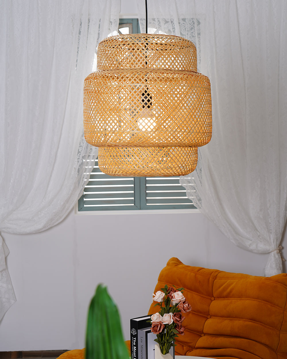 Modern Bamboo Pendant Light Fixture - Handwoven Natural Rattan Hanging Lamp for Kitchen Island, Dining Room & Bedroom Decor - Eco-Friendly Lighting Solution