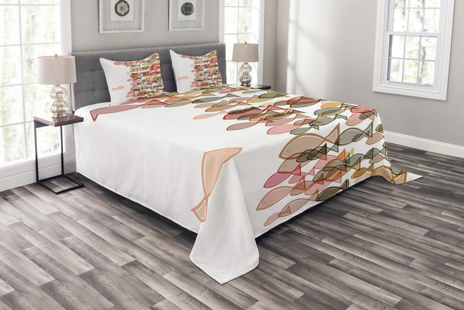 Ambesonne King Size Nautical Bedspread Set - 3 Piece Quilted Coverlet with 2 Pillow Shams, Soft Pastel Seashore Print Fish Design, Multicolor Coastal Decor for Master Bedroom & Guest Room