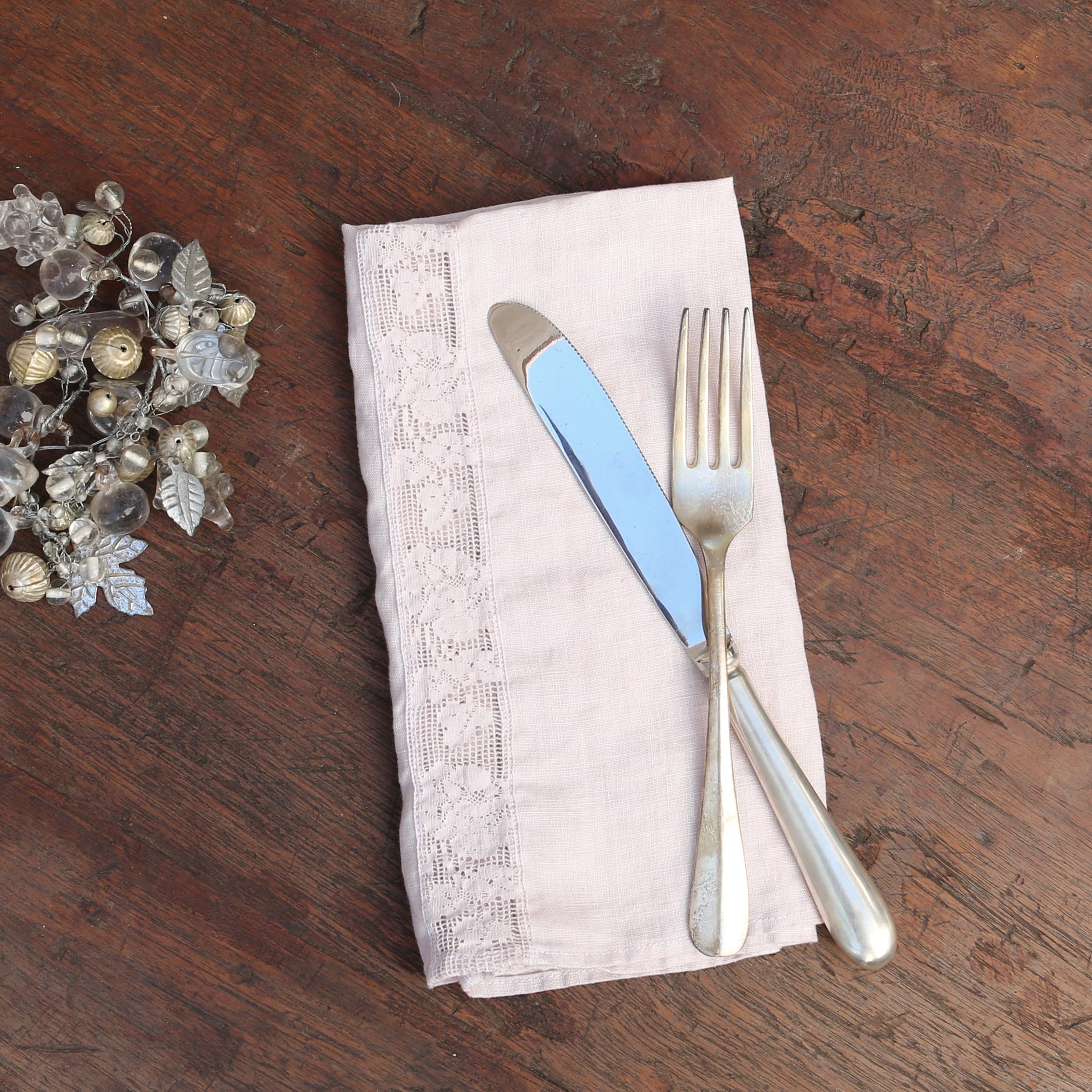 Elegant Pink Lace Inset Napkin Set - Perfect for Weddings, Parties, and Formal Dining Events