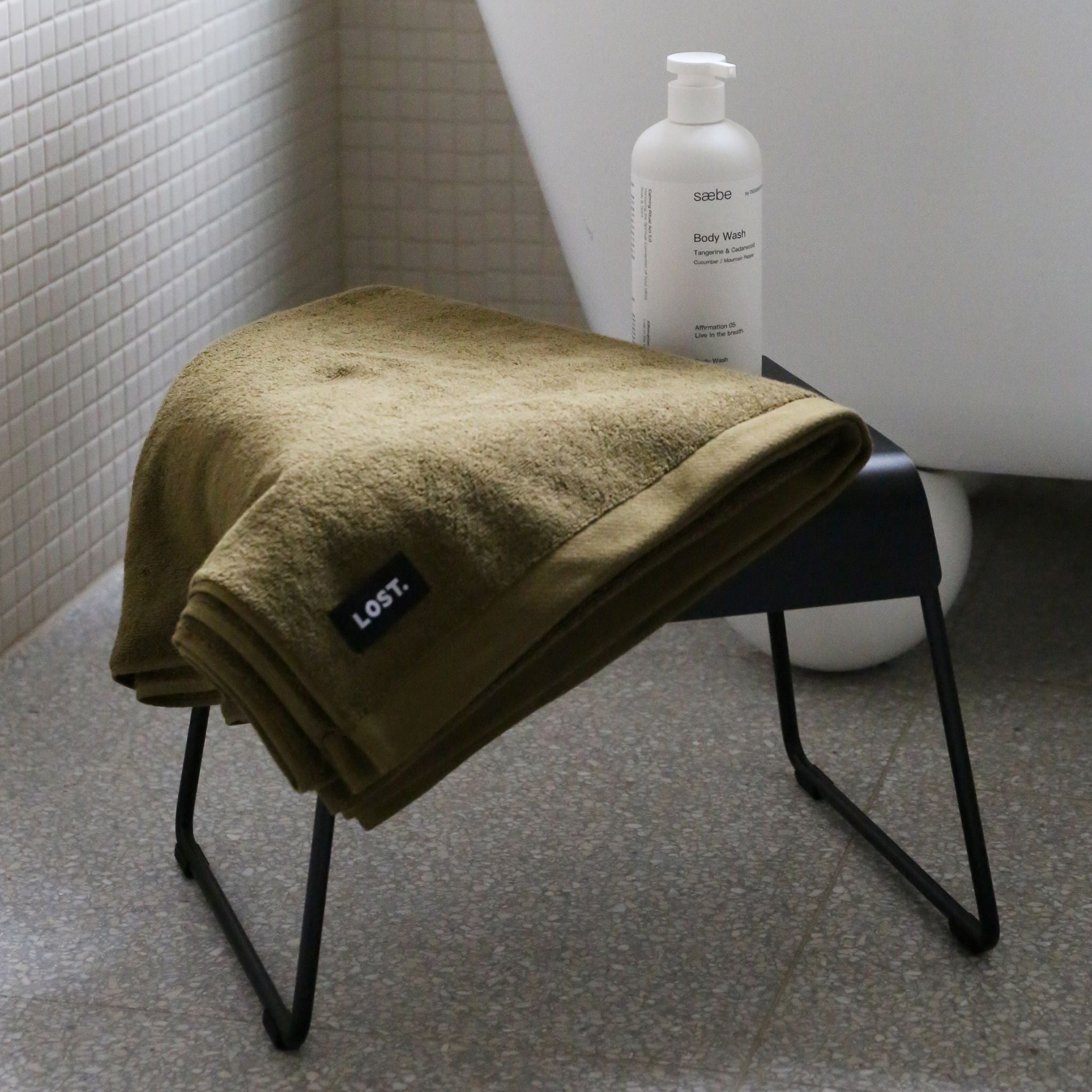Premium LOST TOWELS Bath Towel - 70x140cm (28x55 inches) Soft Absorbent Quick-Dry Khaki Bath Towel for Spa, Gym, Beach & Luxury Bathroom Use
