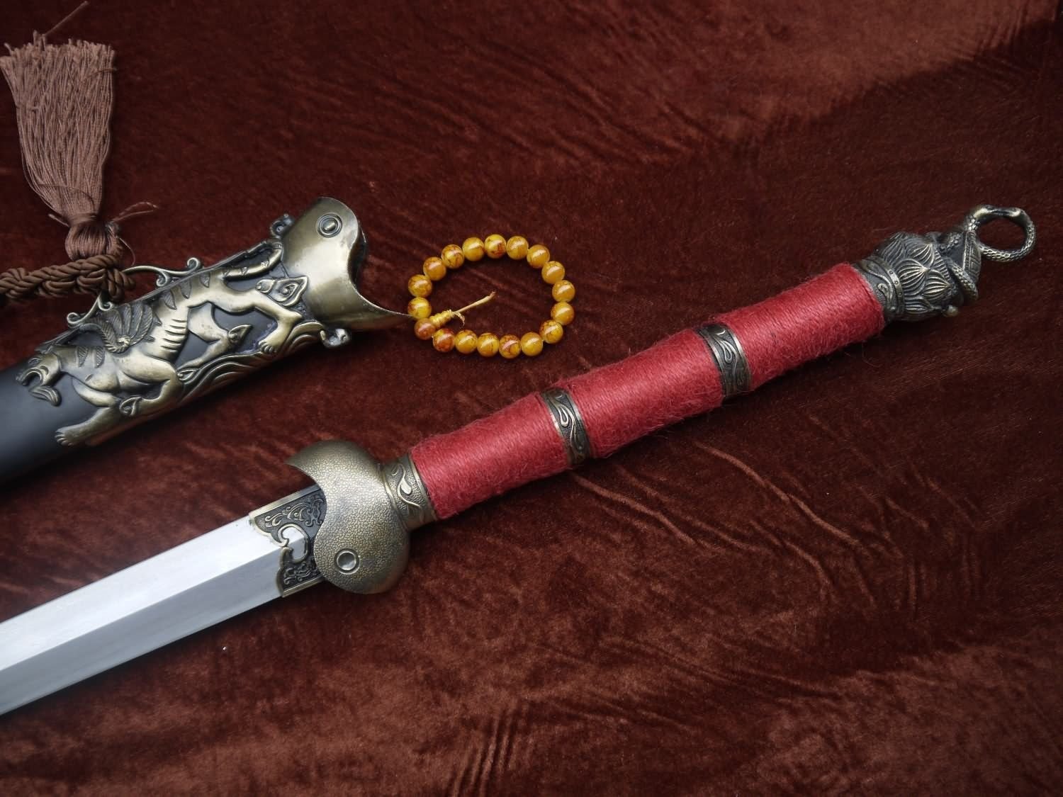 Handmade Damascus Steel Chinese War Sword with Black Wood Scabbard - Authentic Kung Fu Weapon for Martial Arts Training, Cosplay & Historical Collection