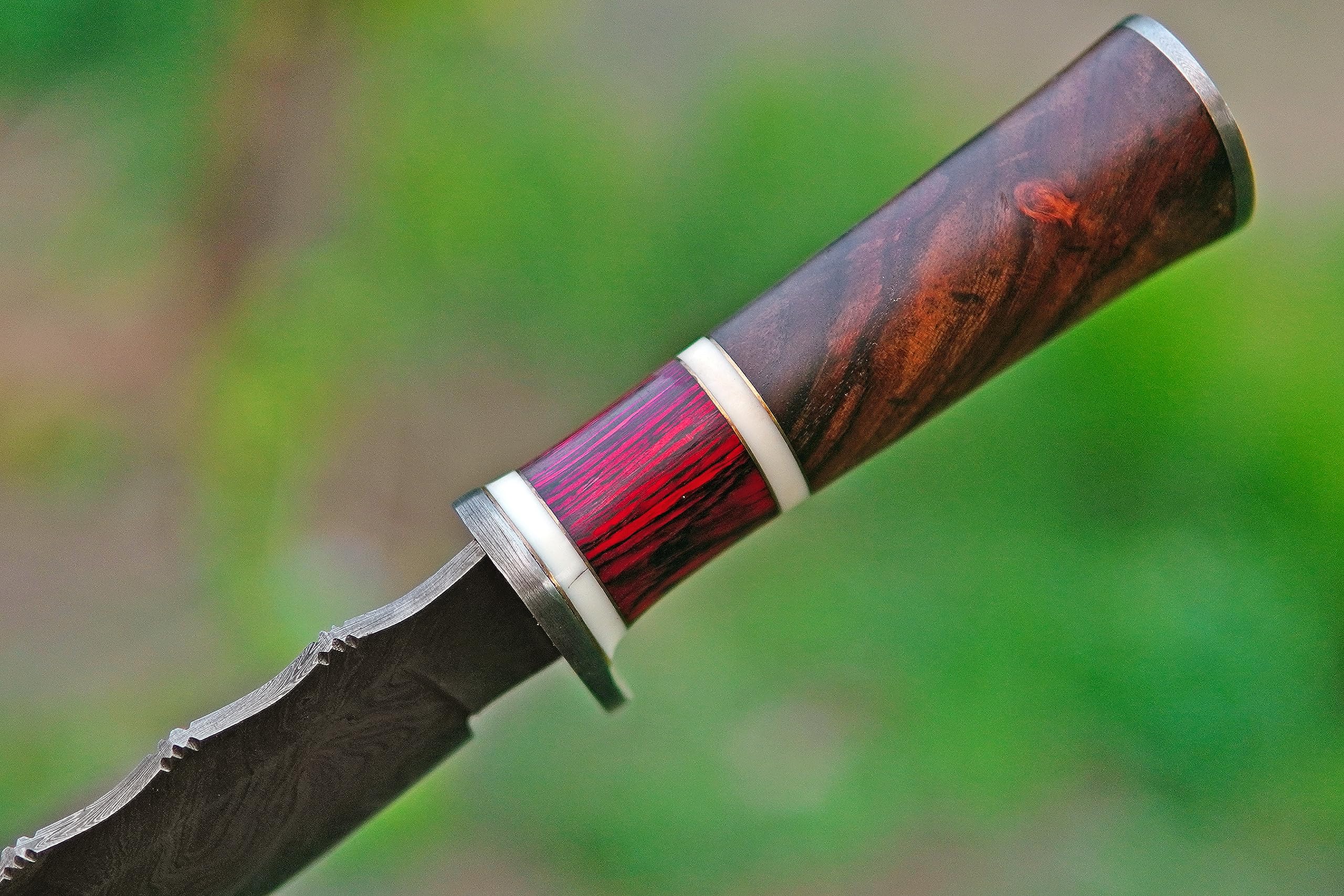 Handmade Damascus Steel Bowie Knife with Leather Sheath - Fixed Blade Hunting Knife for Outdoor Camping, Survival & Bushcraft - Perfect Gift for Men & Adventurers